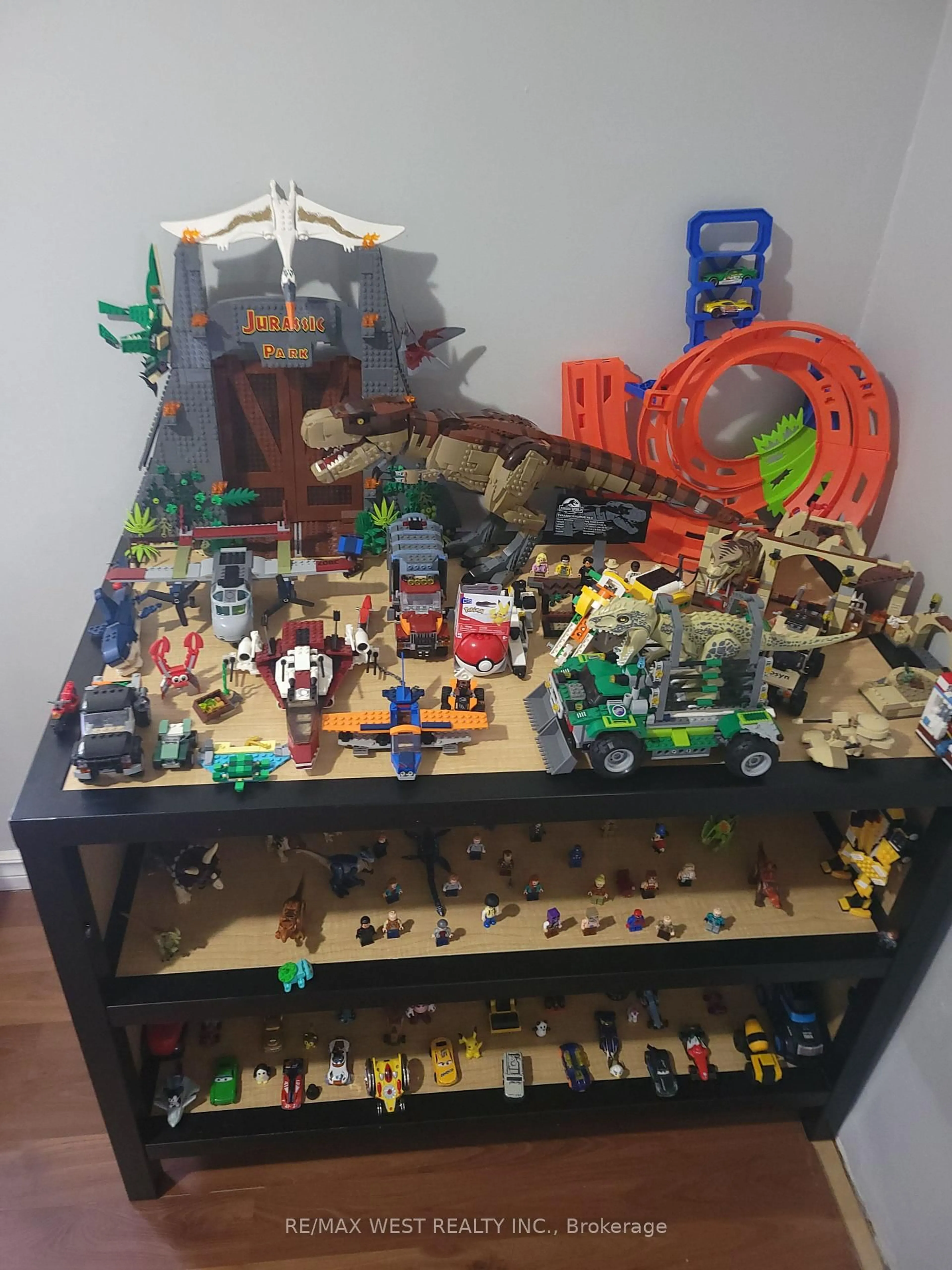 A pic of a room for 1238 Niagara St #1240, Windsor Ontario N9A 3V6