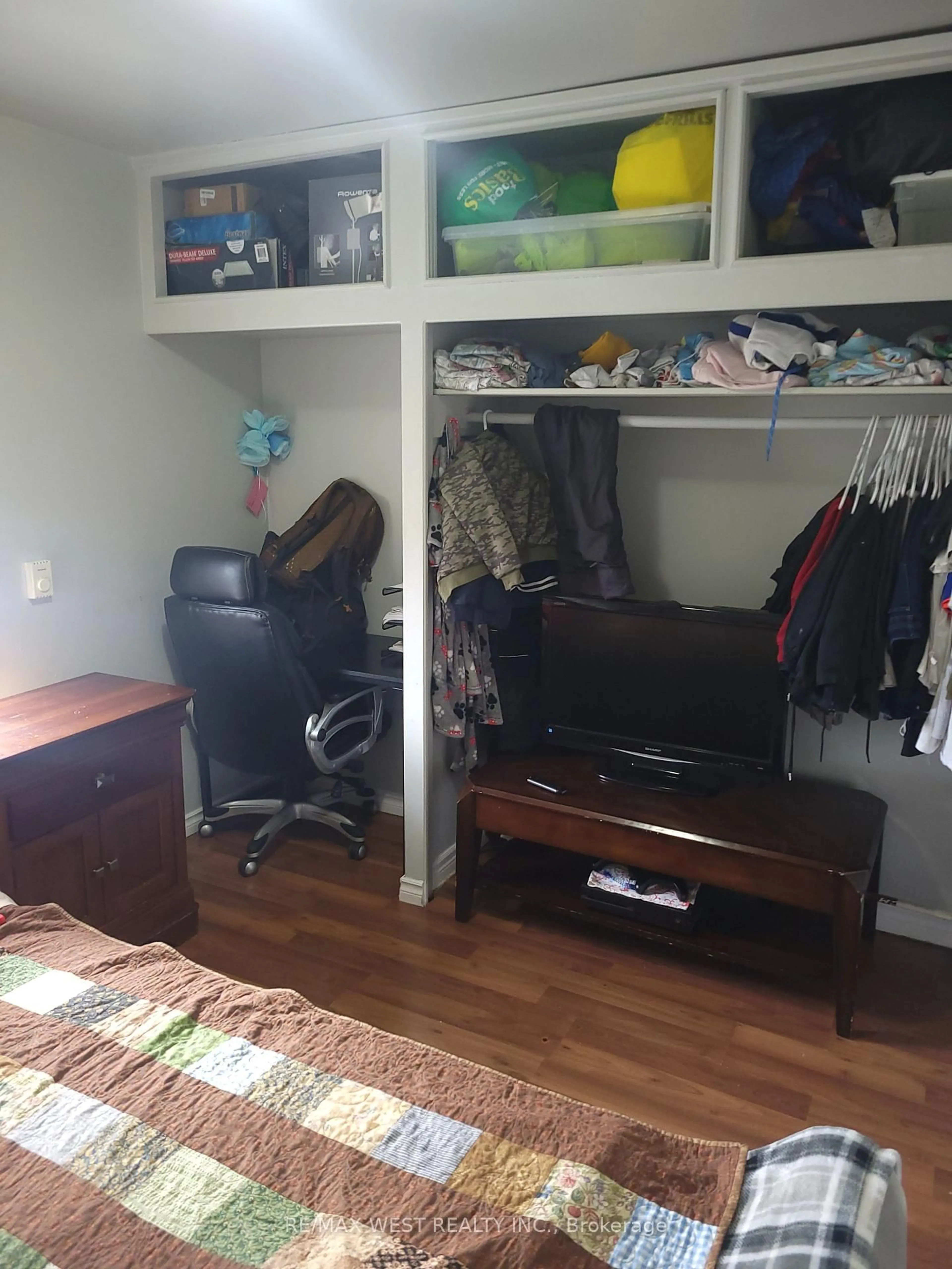 A pic of a room for 1238 Niagara St #1240, Windsor Ontario N9A 3V6