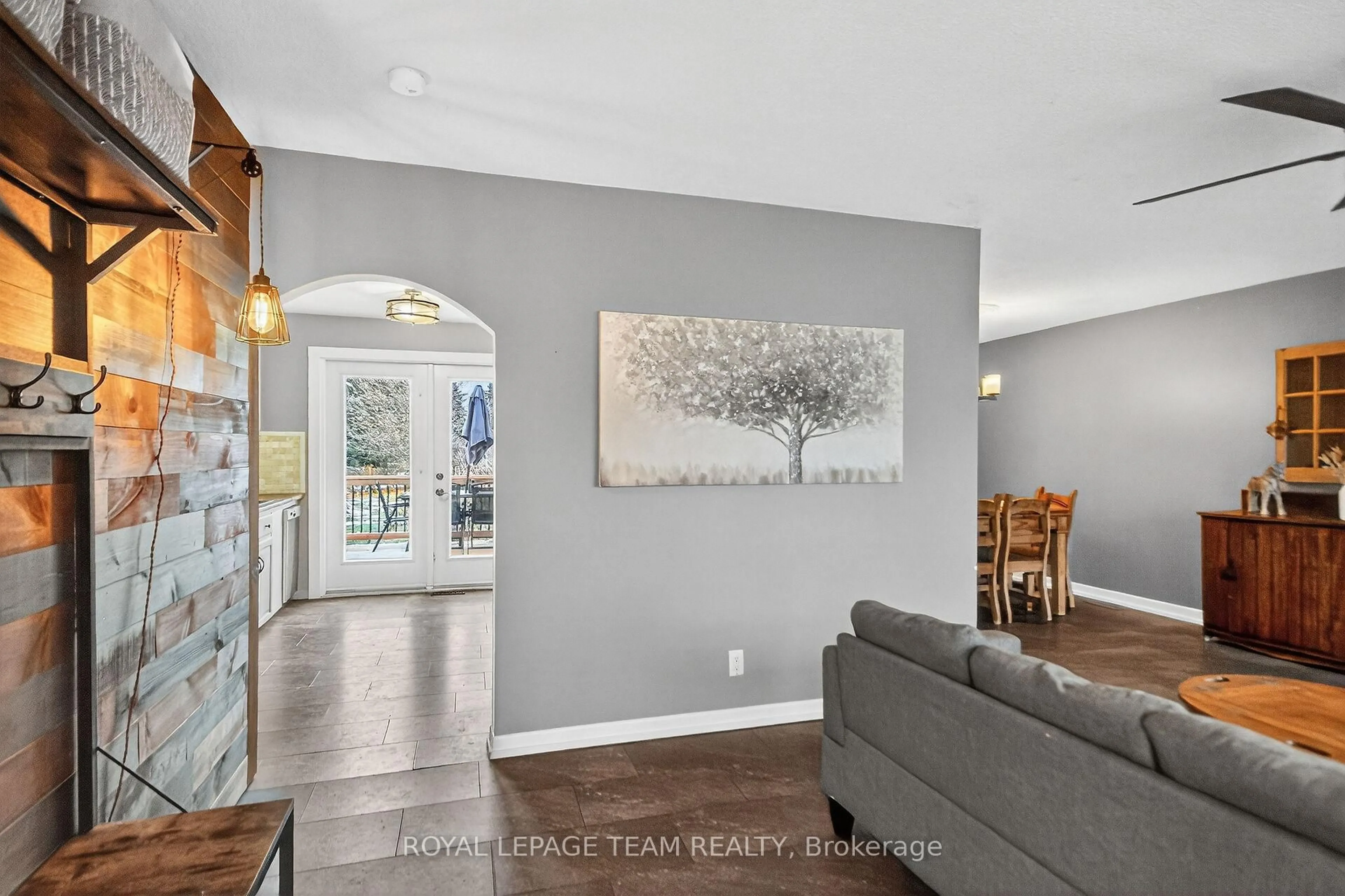 Unknown for 401 Clothier St, North Grenville Ontario K0G 1J0