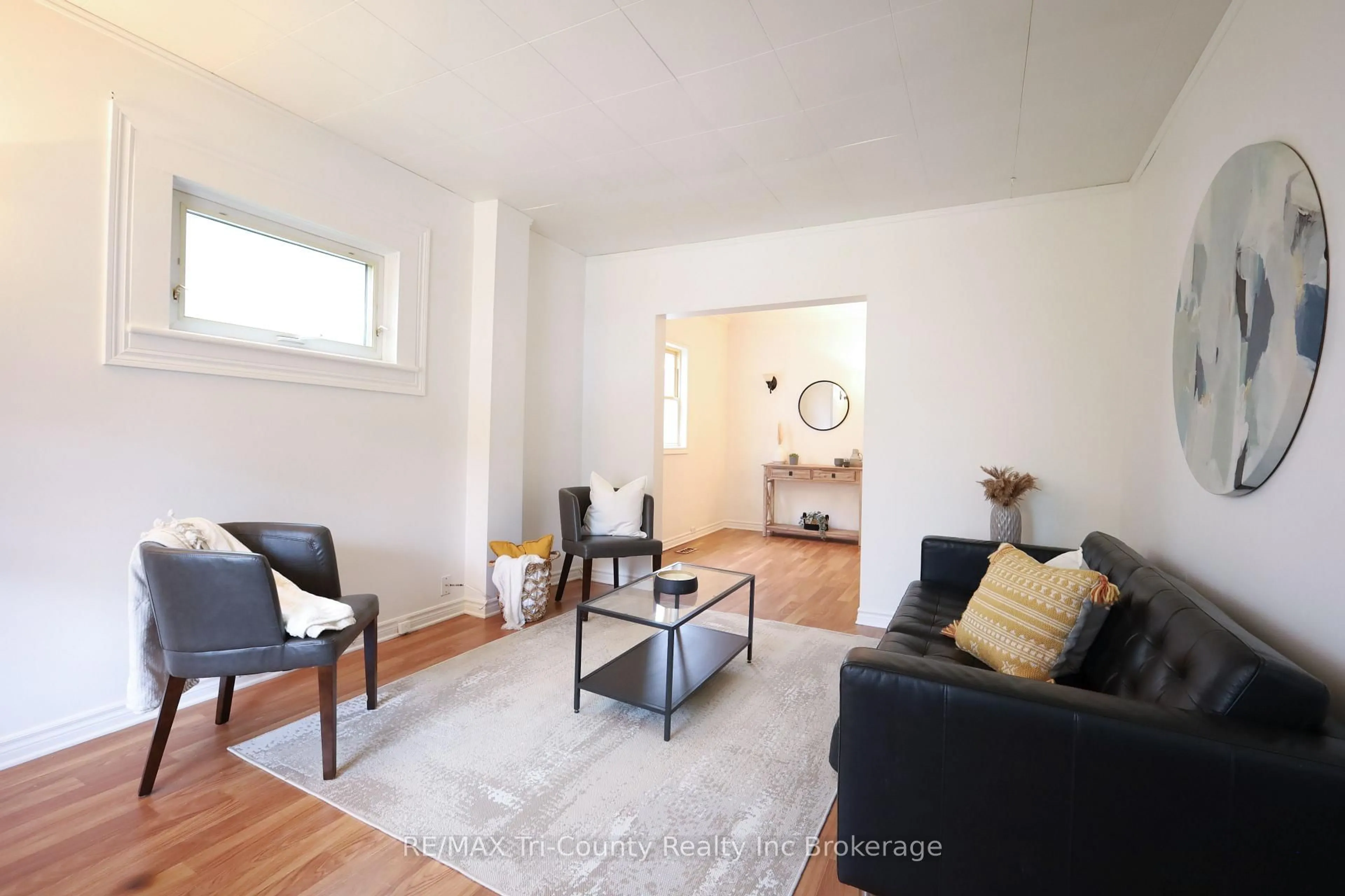 Living room with furniture, unknown for 60 Manitoba St, St. Thomas Ontario N5P 3A4