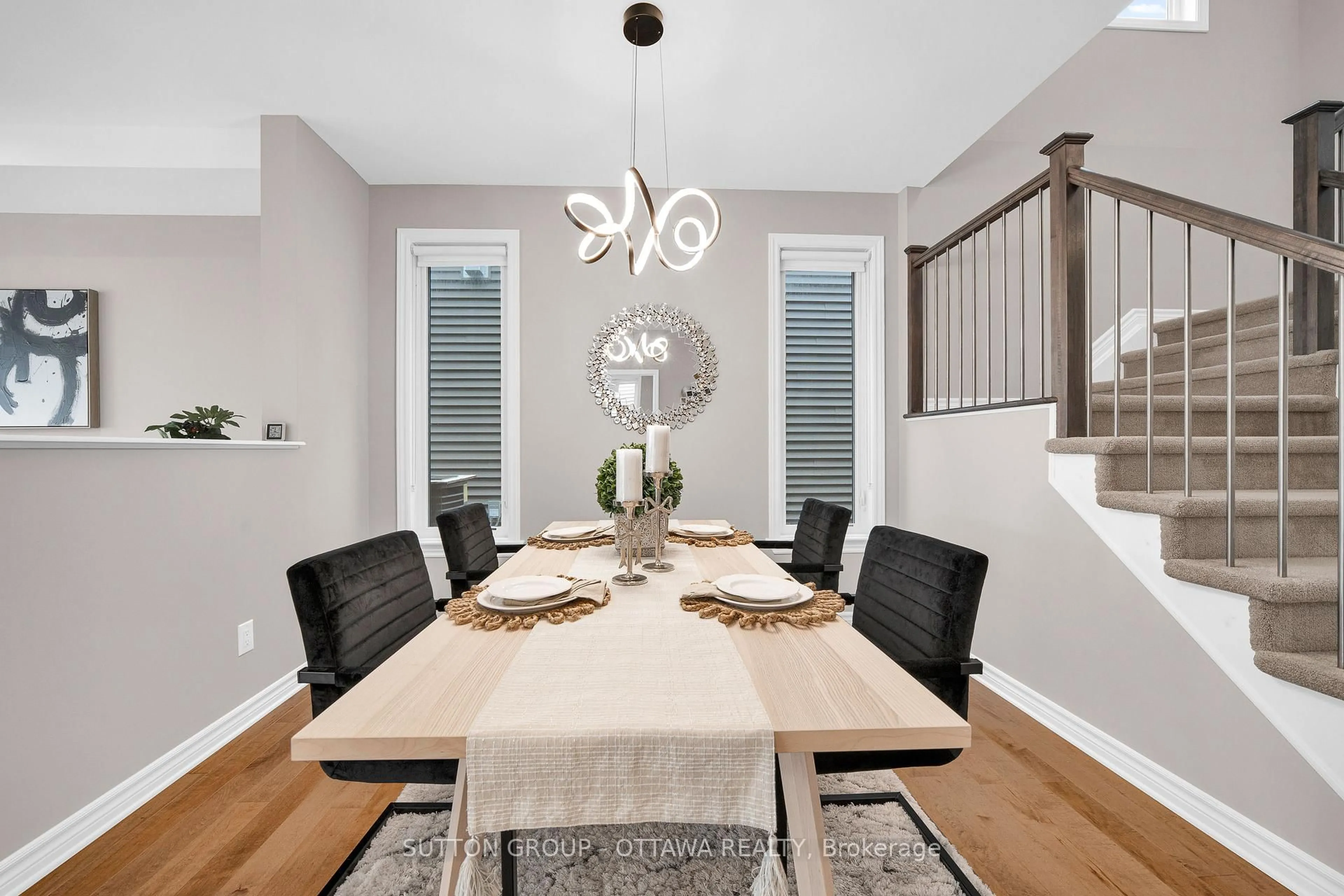 Dining room, wood/laminate floor for 412 Odessa Way, Ottawa Ontario K2J 5X7