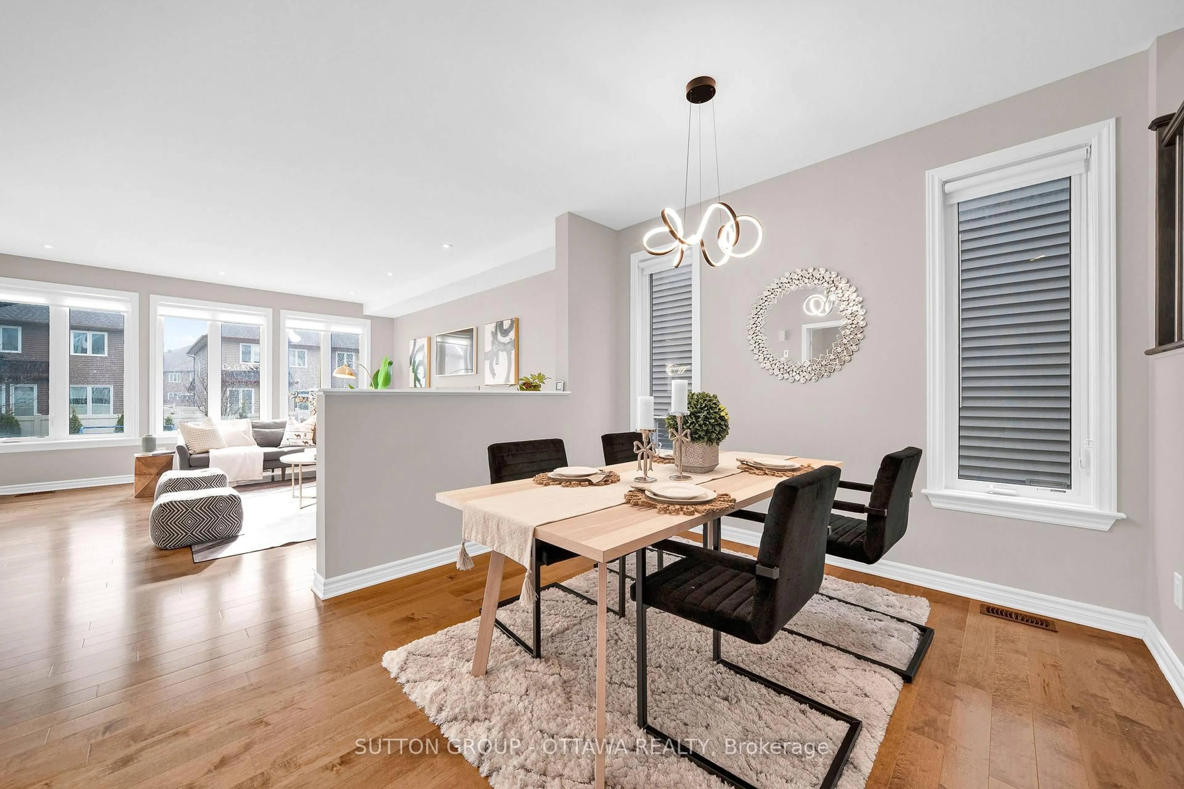 Dining room, wood/laminate floor for 412 Odessa Way, Ottawa Ontario K2J 5X7