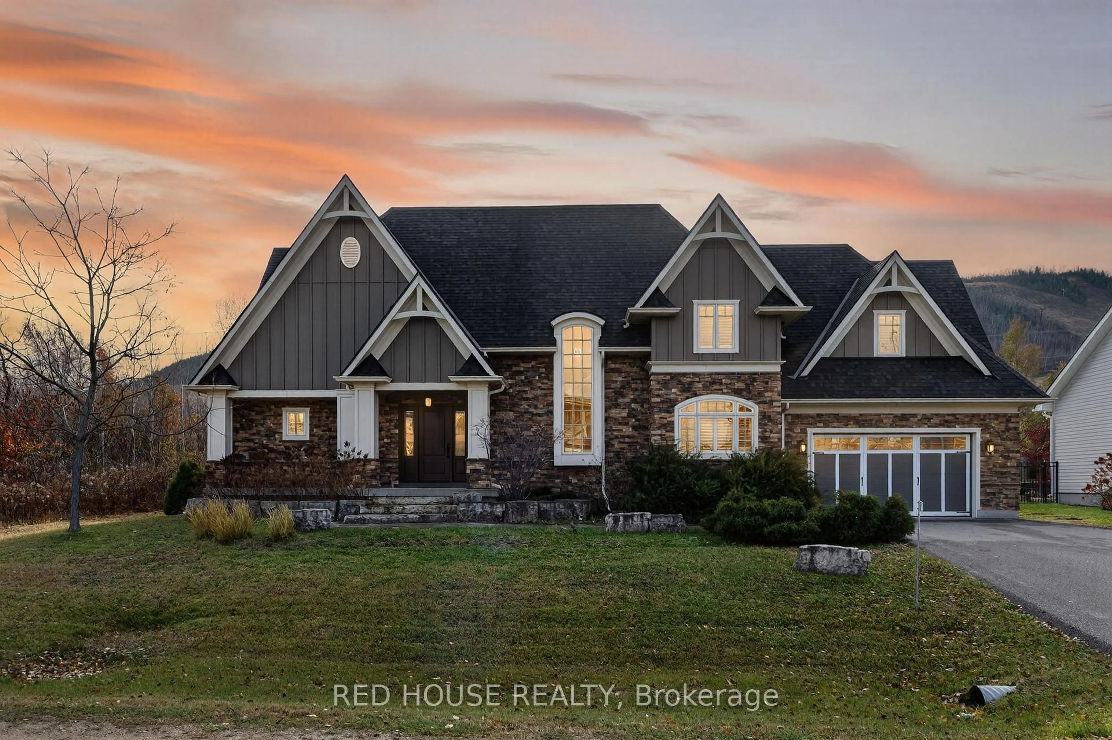 Home with brick exterior material, unknown for 162 Delphi Lane, Blue Mountains Ontario N0H 1J0