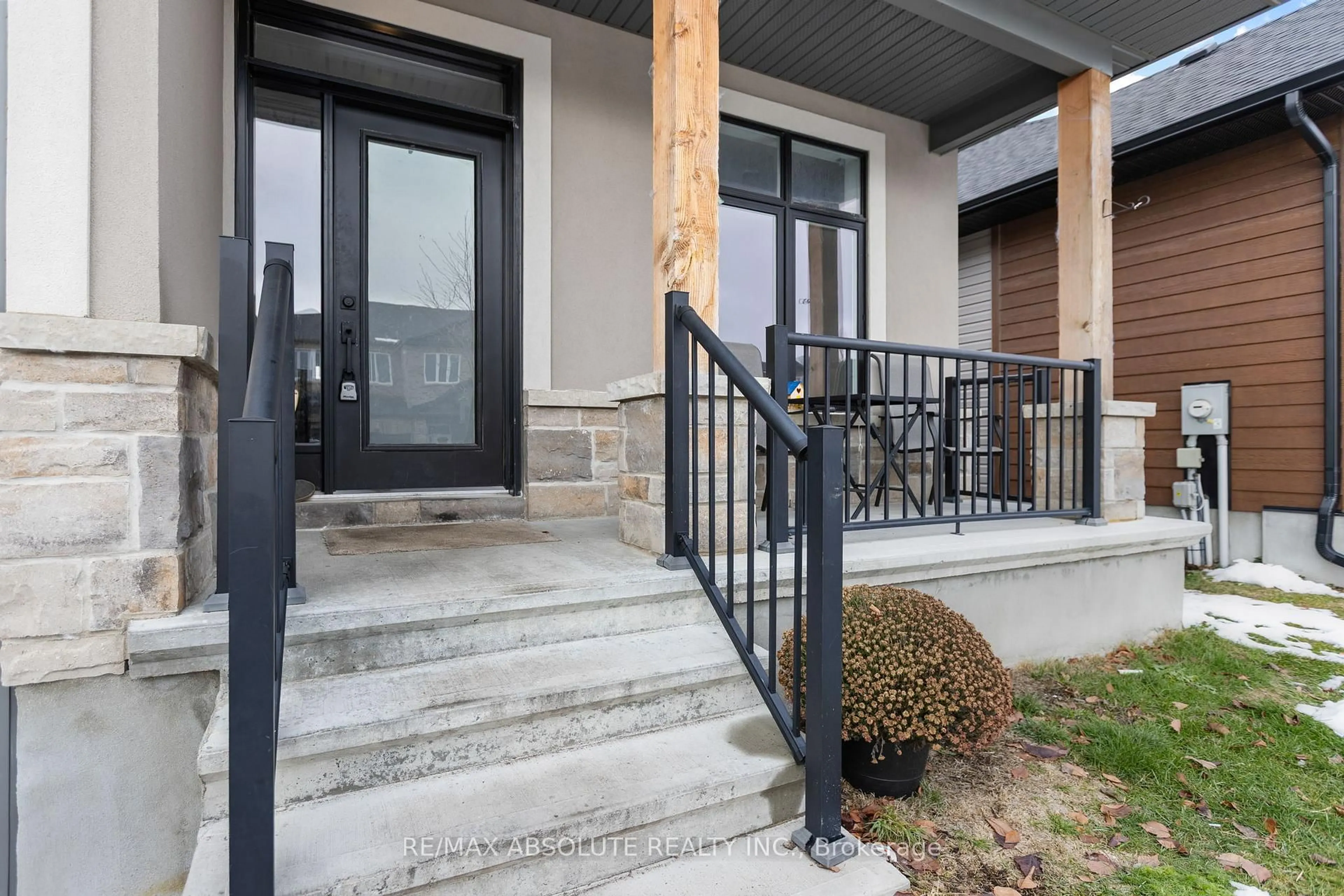 Unknown for 106 MCPHAIL Rd, Carleton Place Ontario K7C 0P7