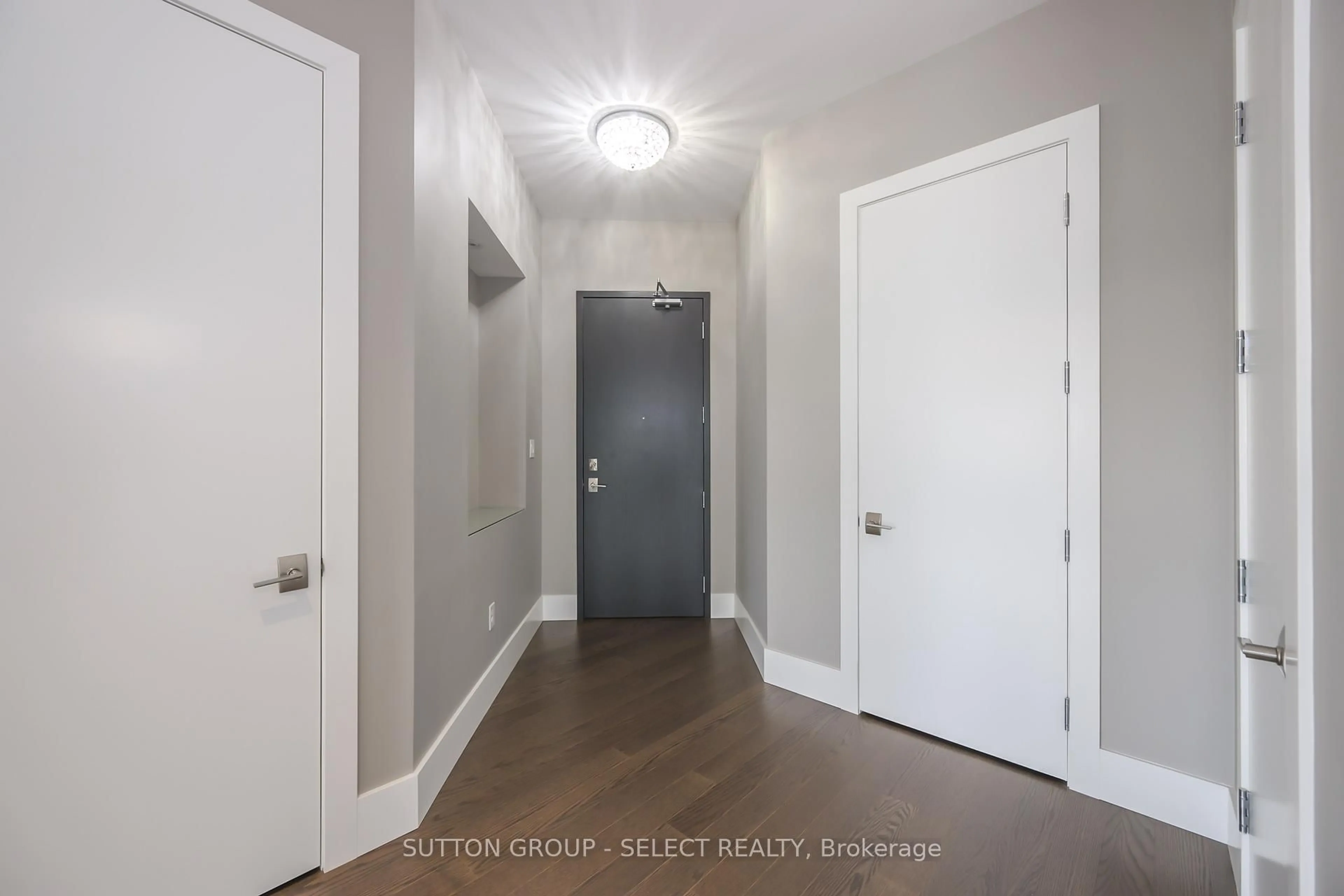 Indoor entryway for 1705 Fiddlehead Pl #209, London North Ontario N6G 5M6