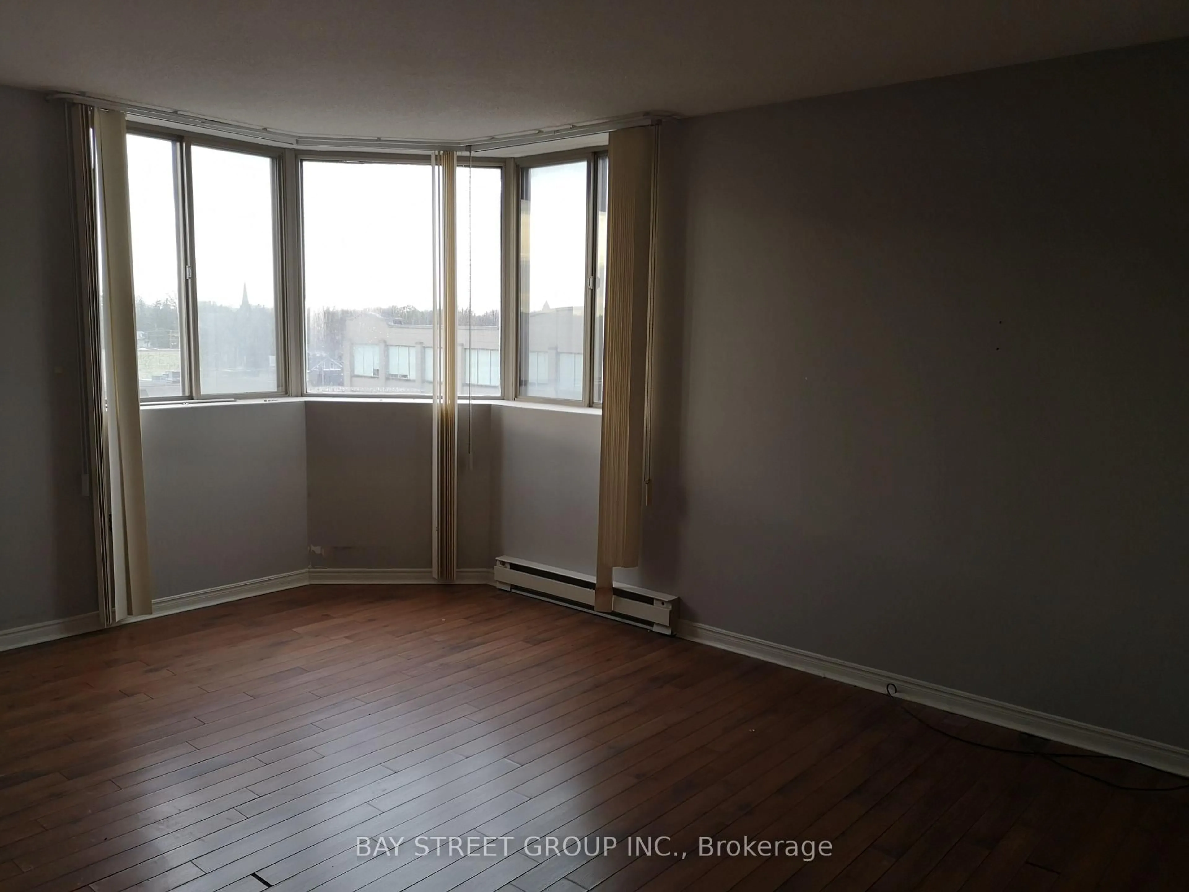 A pic of a room for 695 Richmond St #708, London East Ontario N6A 5M8