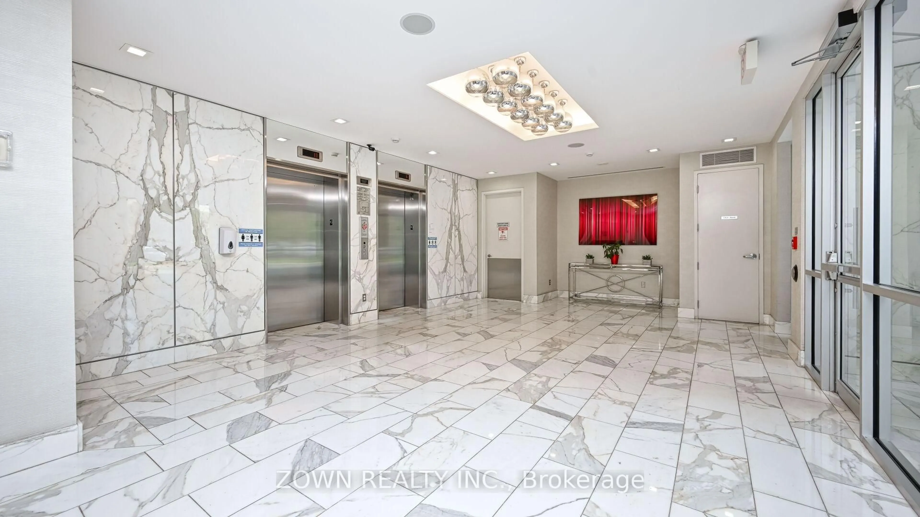 Indoor foyer for 201 PARKDALE Ave #807, Ottawa Ontario K1Y 1E8