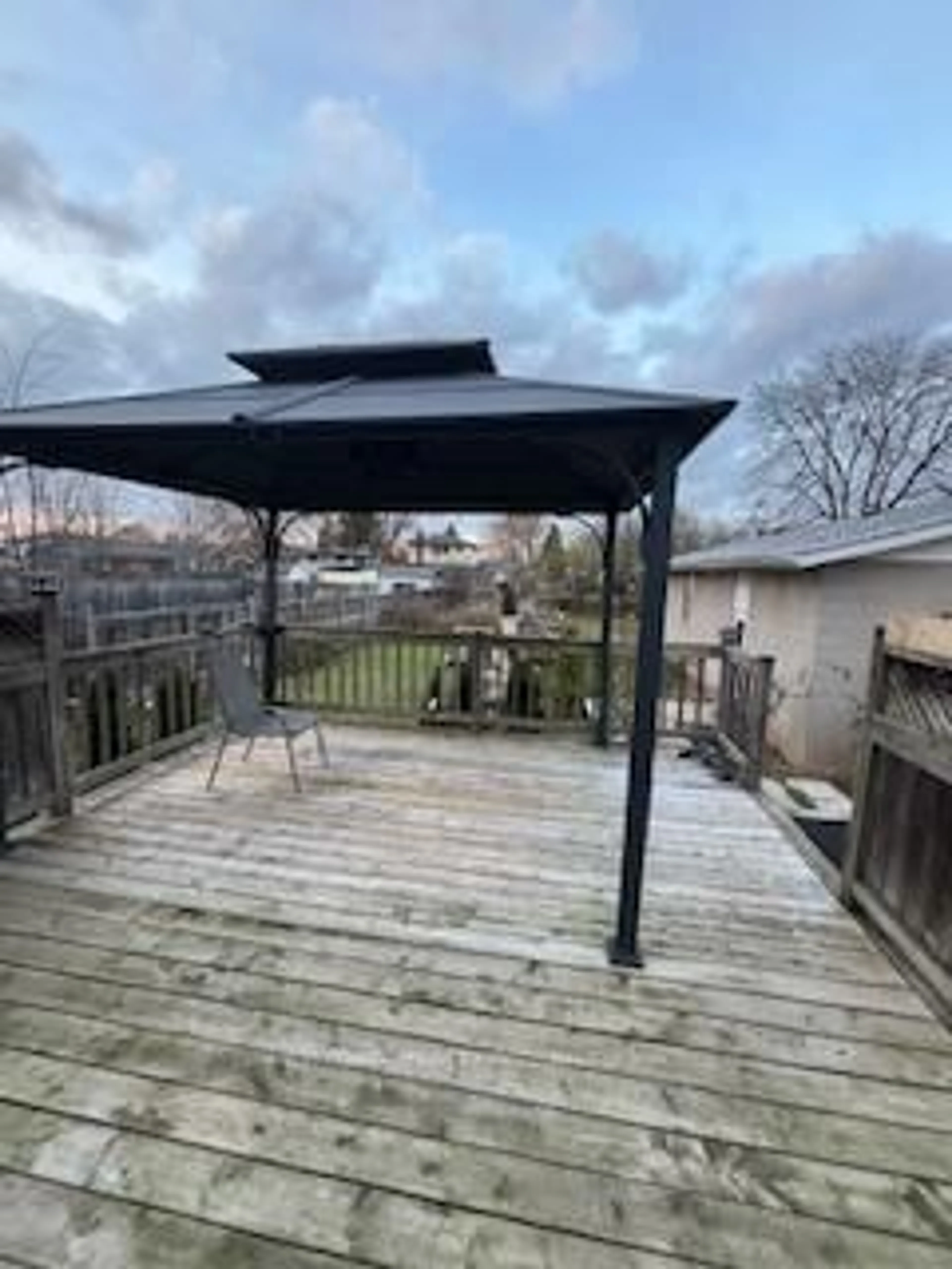 Patio, unknown for 7801 Woodbine St, Niagara Falls Ontario L2H 1C4