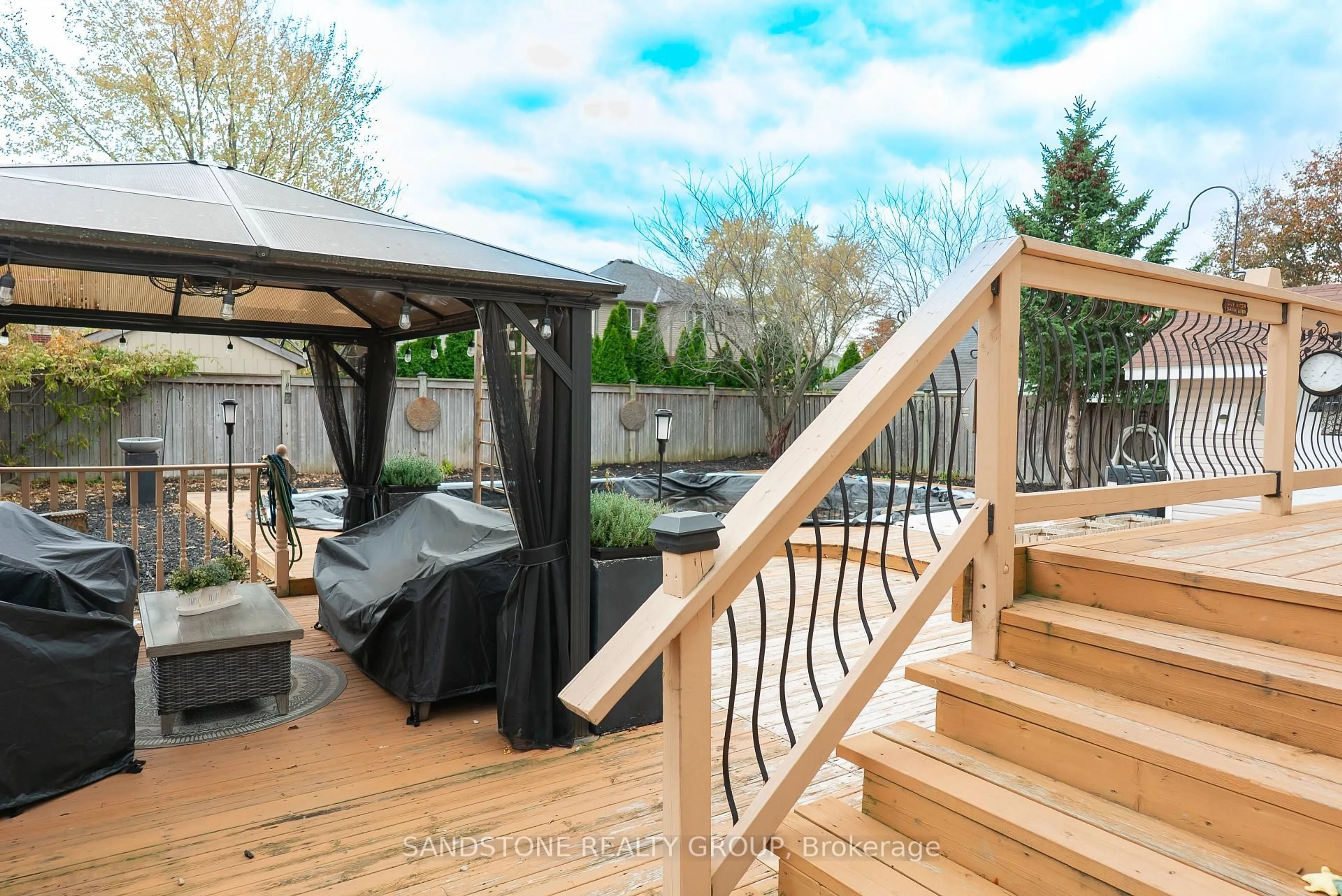 Patio, unknown for 4908 Drake Ave, Lincoln Ontario L3J 0E9