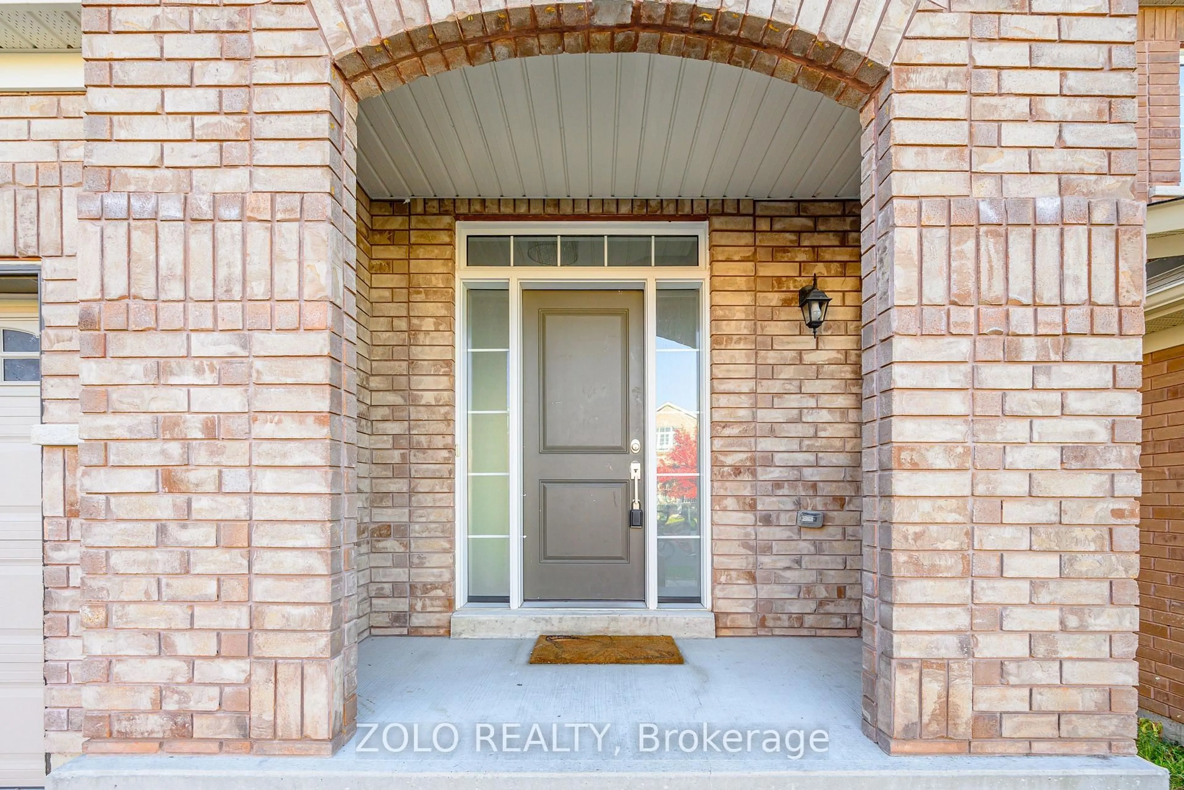 Indoor entryway for 417 Florence Dr, Peterborough Ontario K9J 0H7