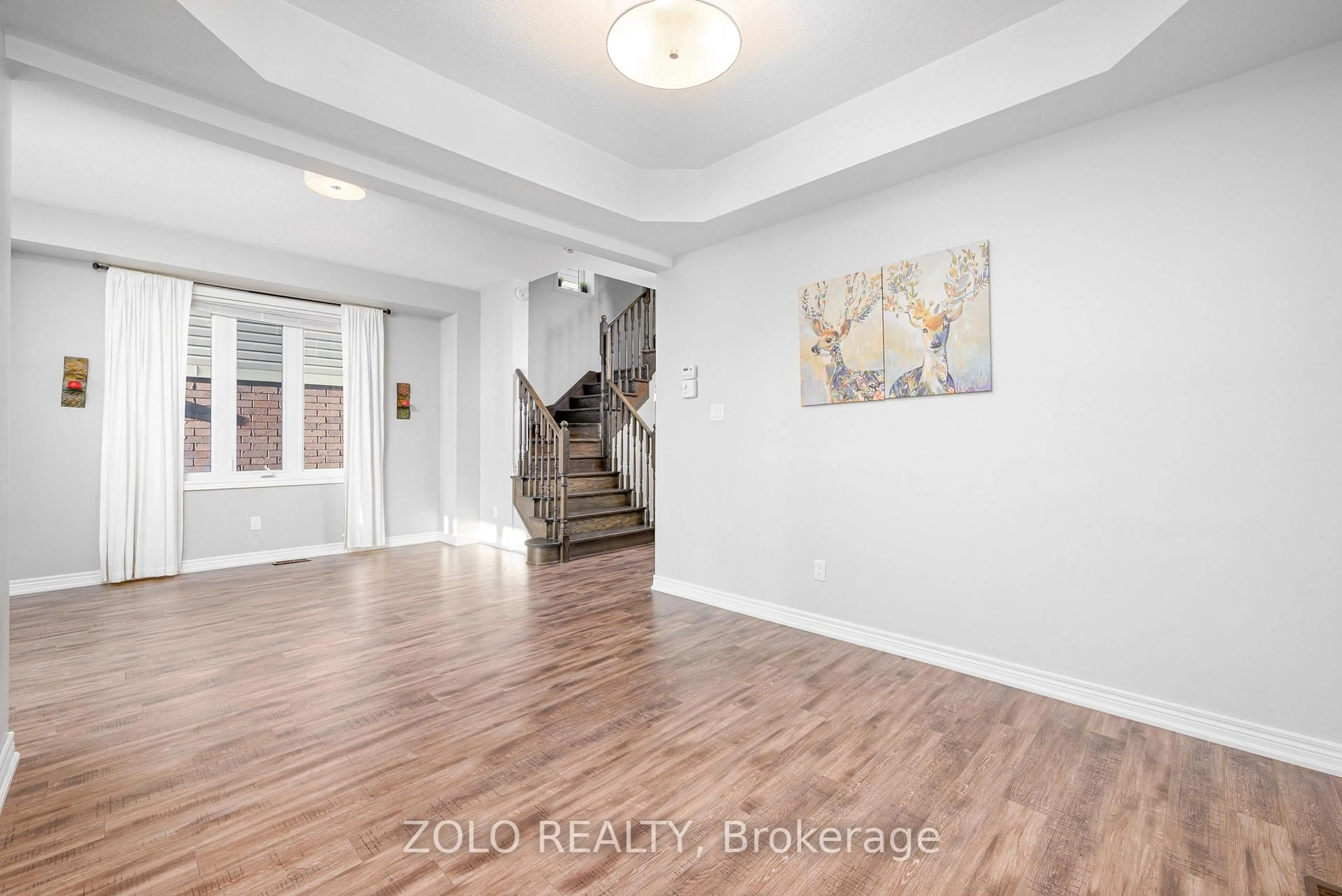 Indoor entryway for 417 Florence Dr, Peterborough Ontario K9J 0H7