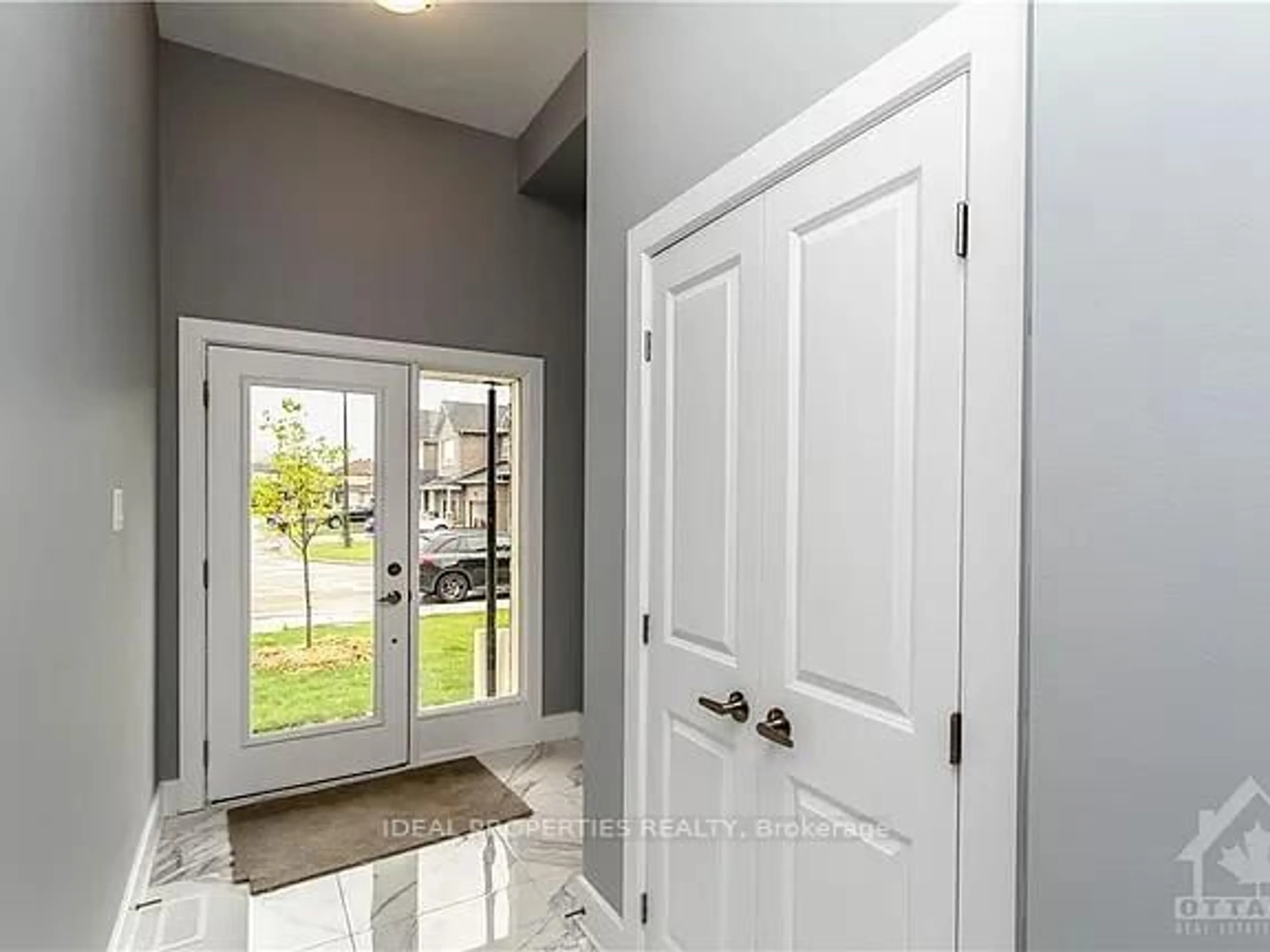 Indoor entryway for 75 Antonakos Dr, Carleton Place Ontario K7C 0L1