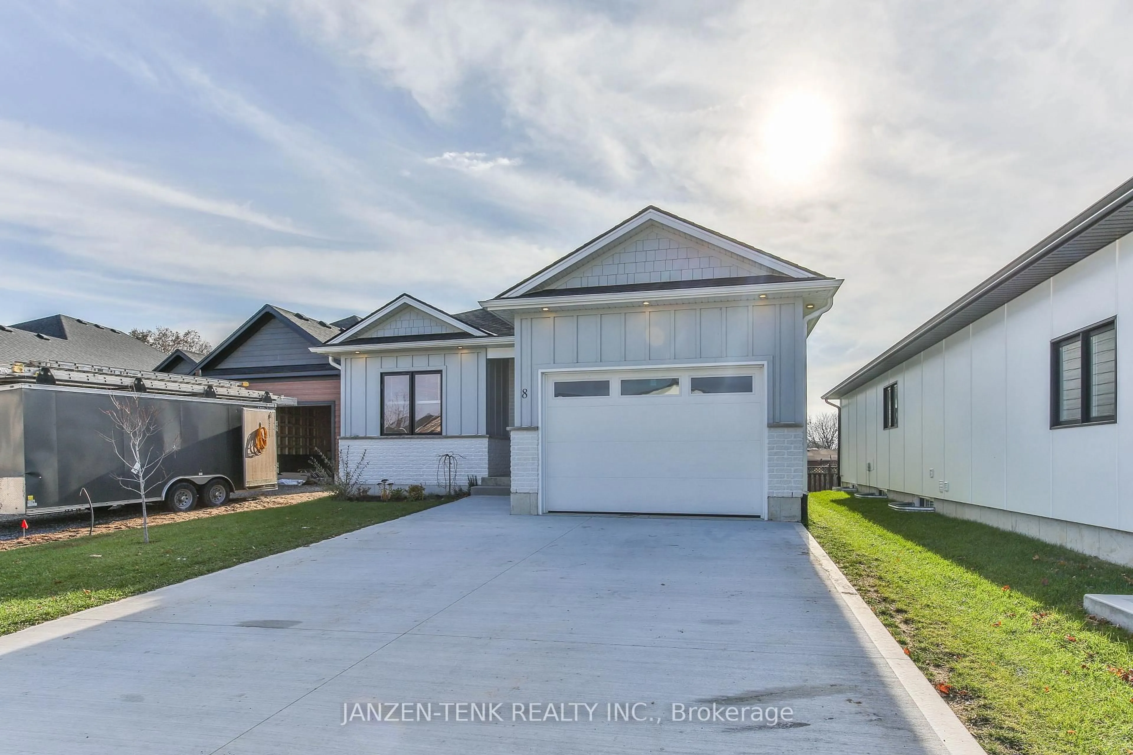 Home with vinyl exterior material, street for 8 Charles Crt, Bayham Ontario N0J 1T0