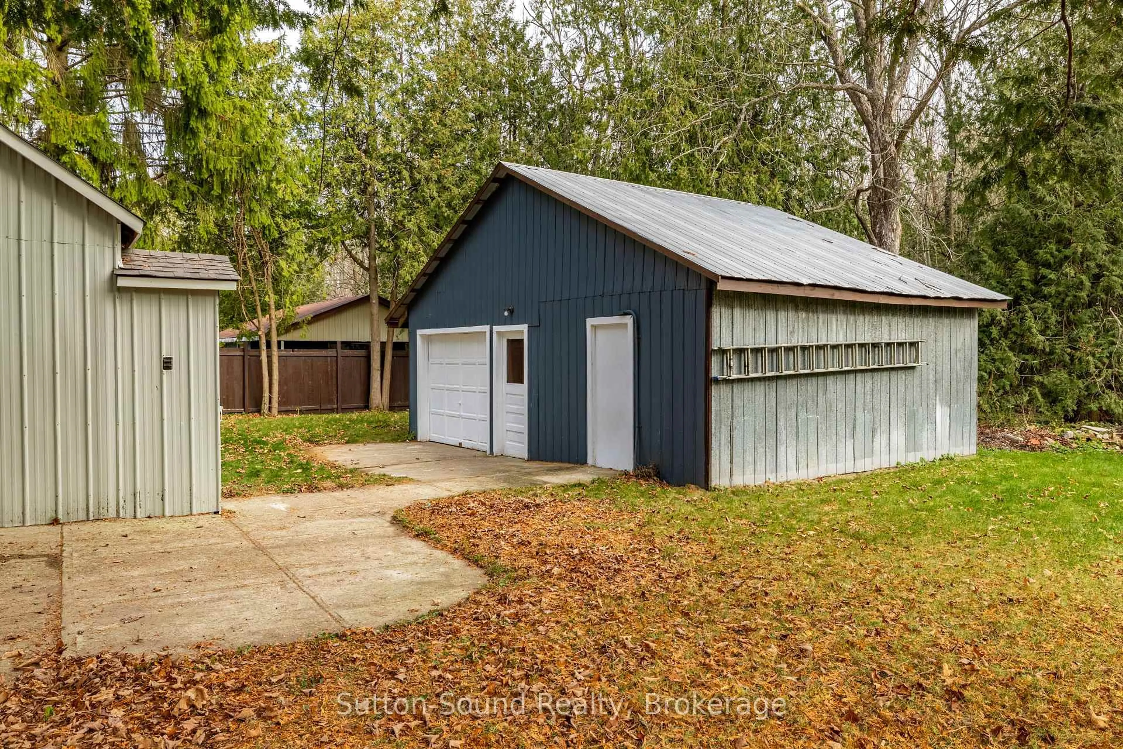 Shed for 318777 Grey Road 1 Rd, Georgian Bluffs Ontario N4K 5N4