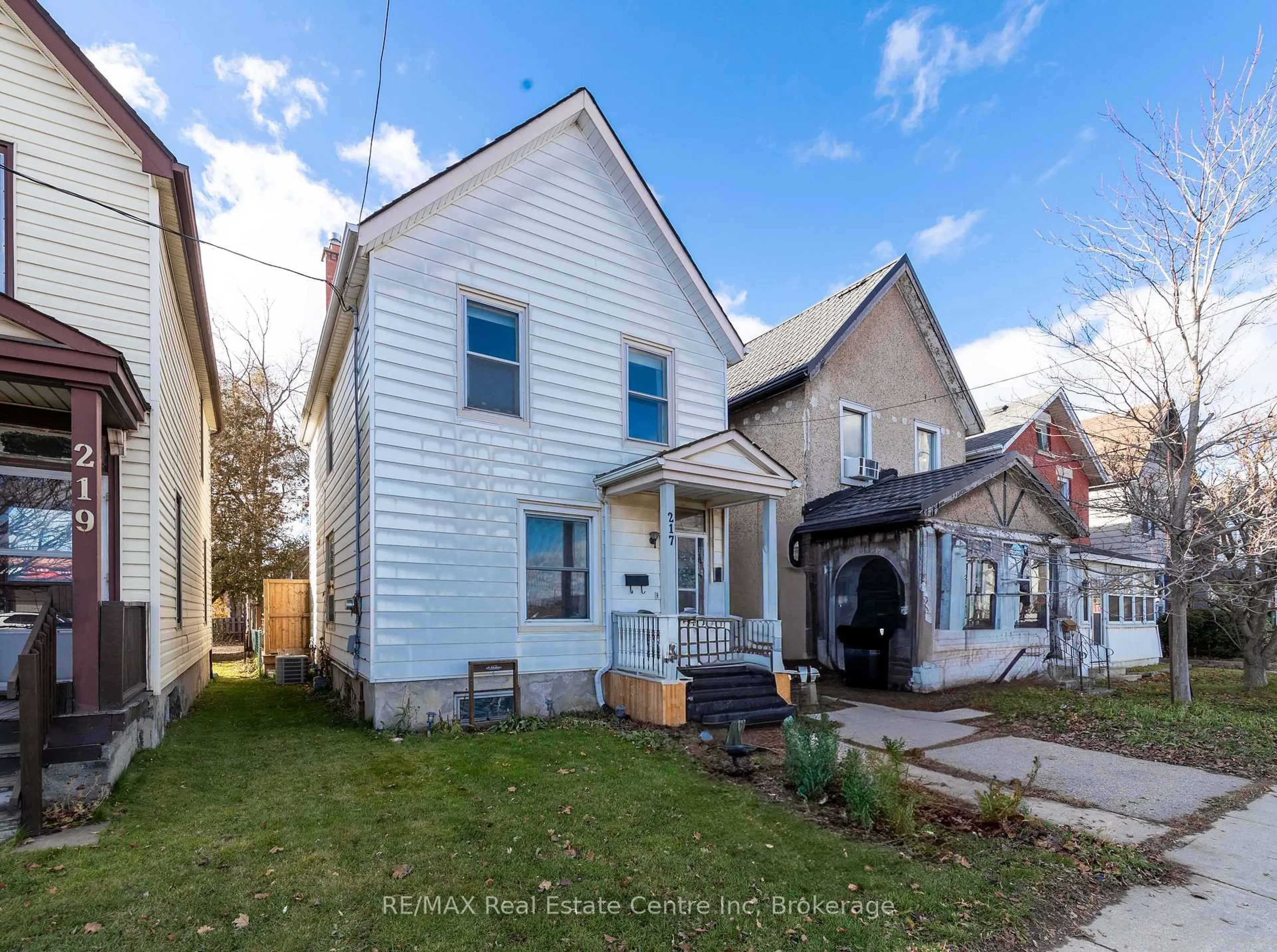 A pic from outside/outdoor area/front of a property/back of a property/a pic from drone, street for 217 Victoria Rd, Guelph Ontario N1E 5P9