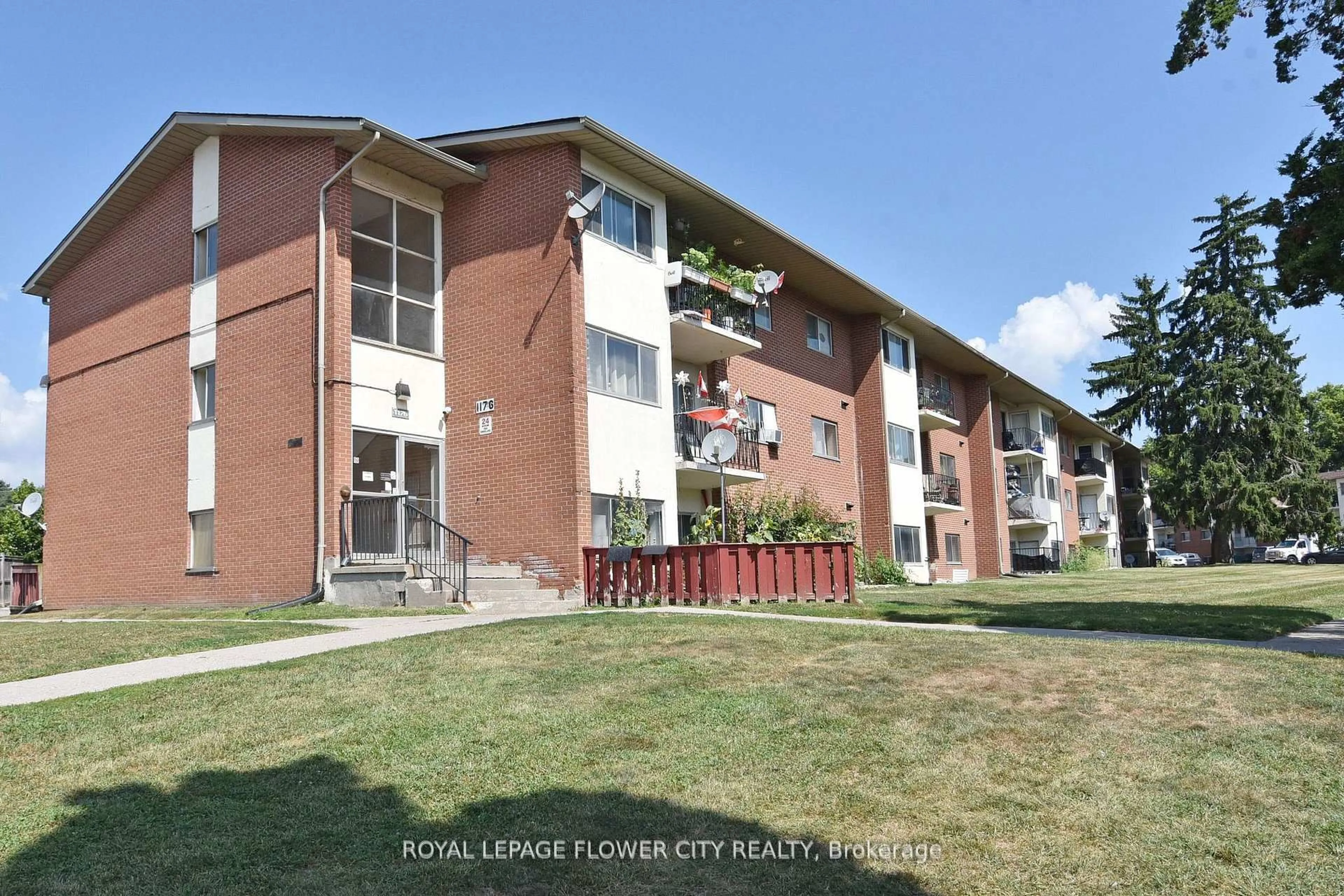 Unknown for 1176 Hamilton Rd #105, London East Ontario N5W 1A9