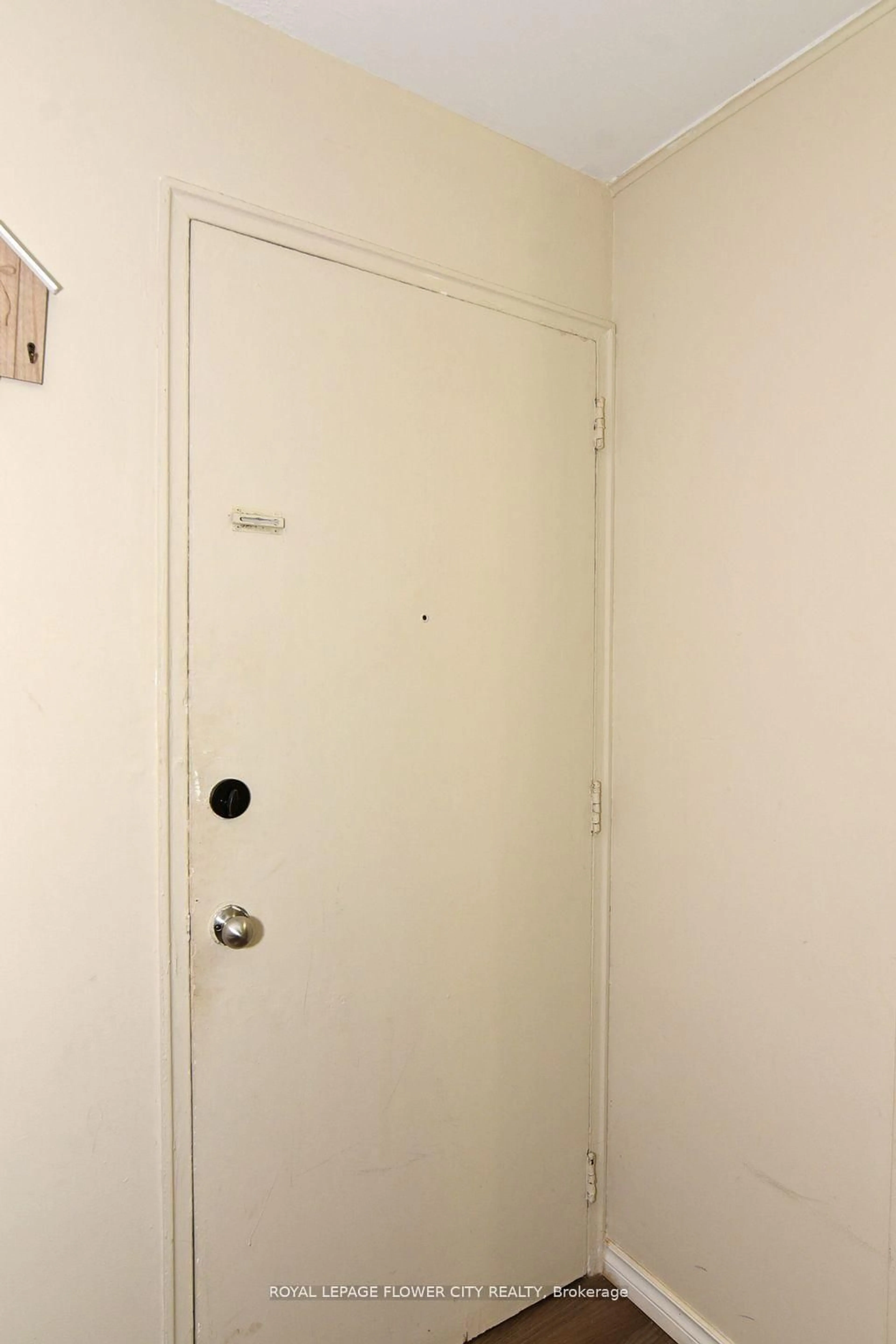 A pic of a room for 1176 Hamilton Rd #105, London East Ontario N5W 1A9