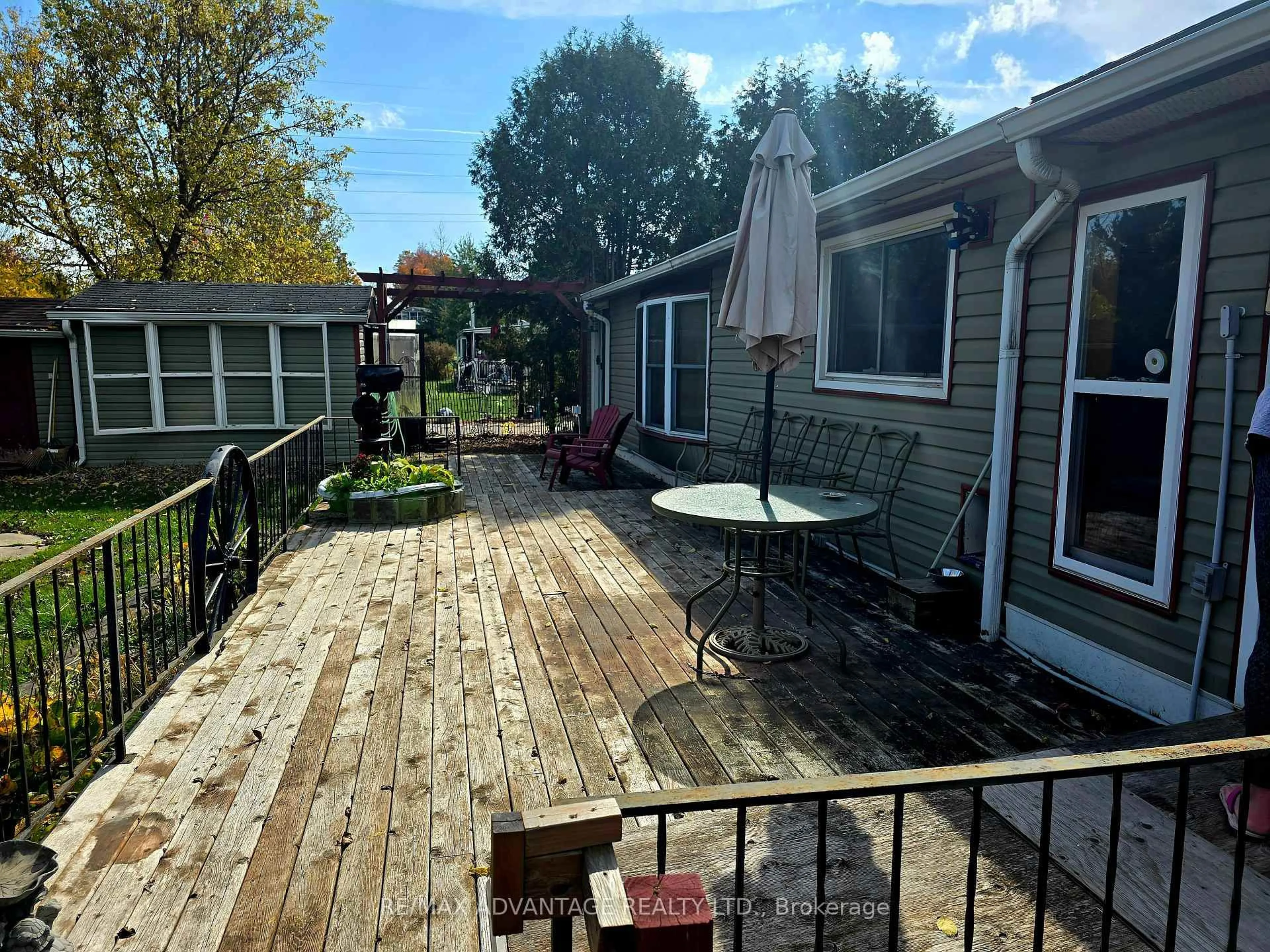 Patio, unknown for 4340 Cromarty Dr #B11, Thames Centre Ontario N0L 1V0