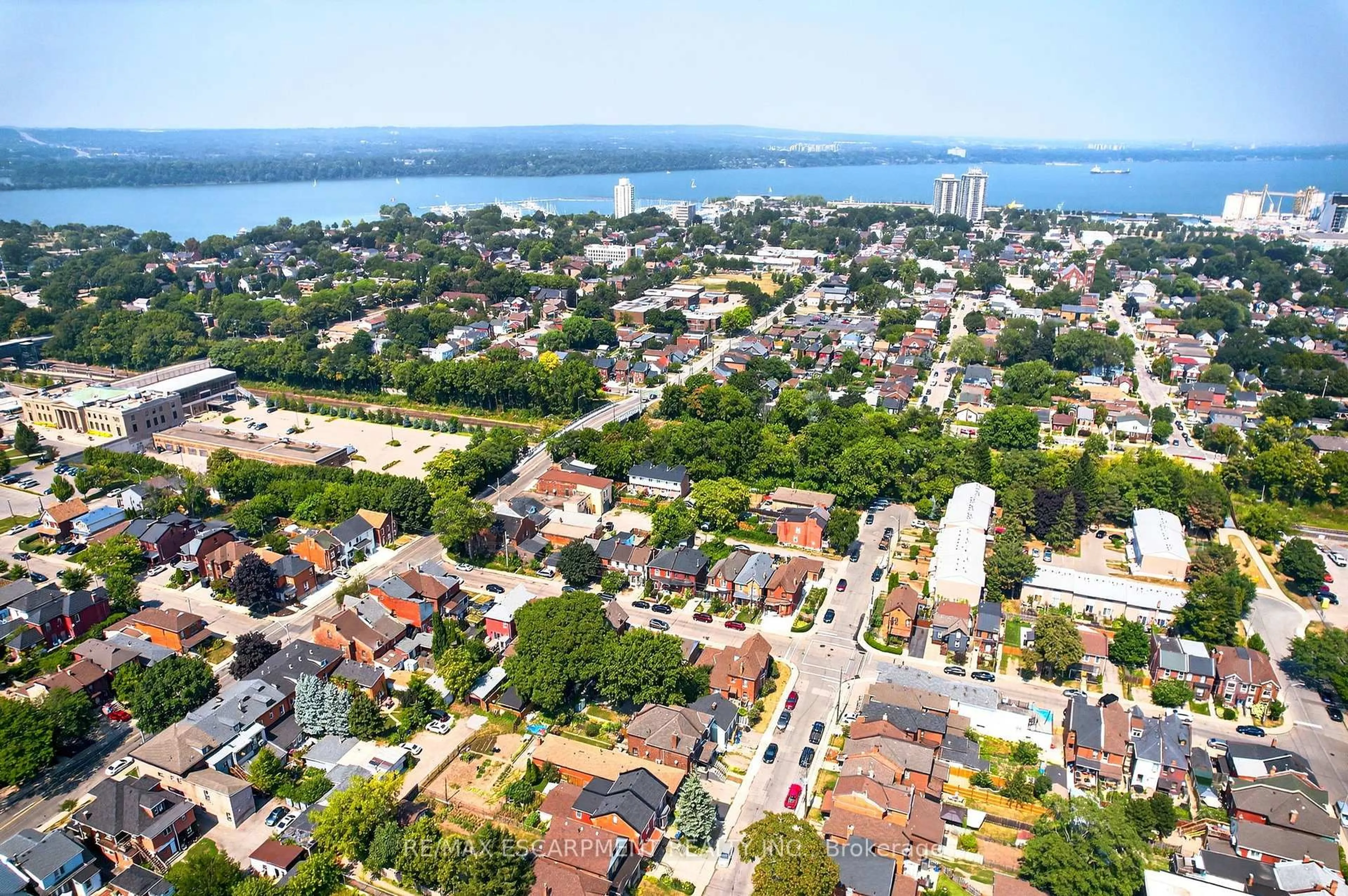 A pic from outside/outdoor area/front of a property/back of a property/a pic from drone, unknown for 79 Murray St, Hamilton Ontario L8L 3G1