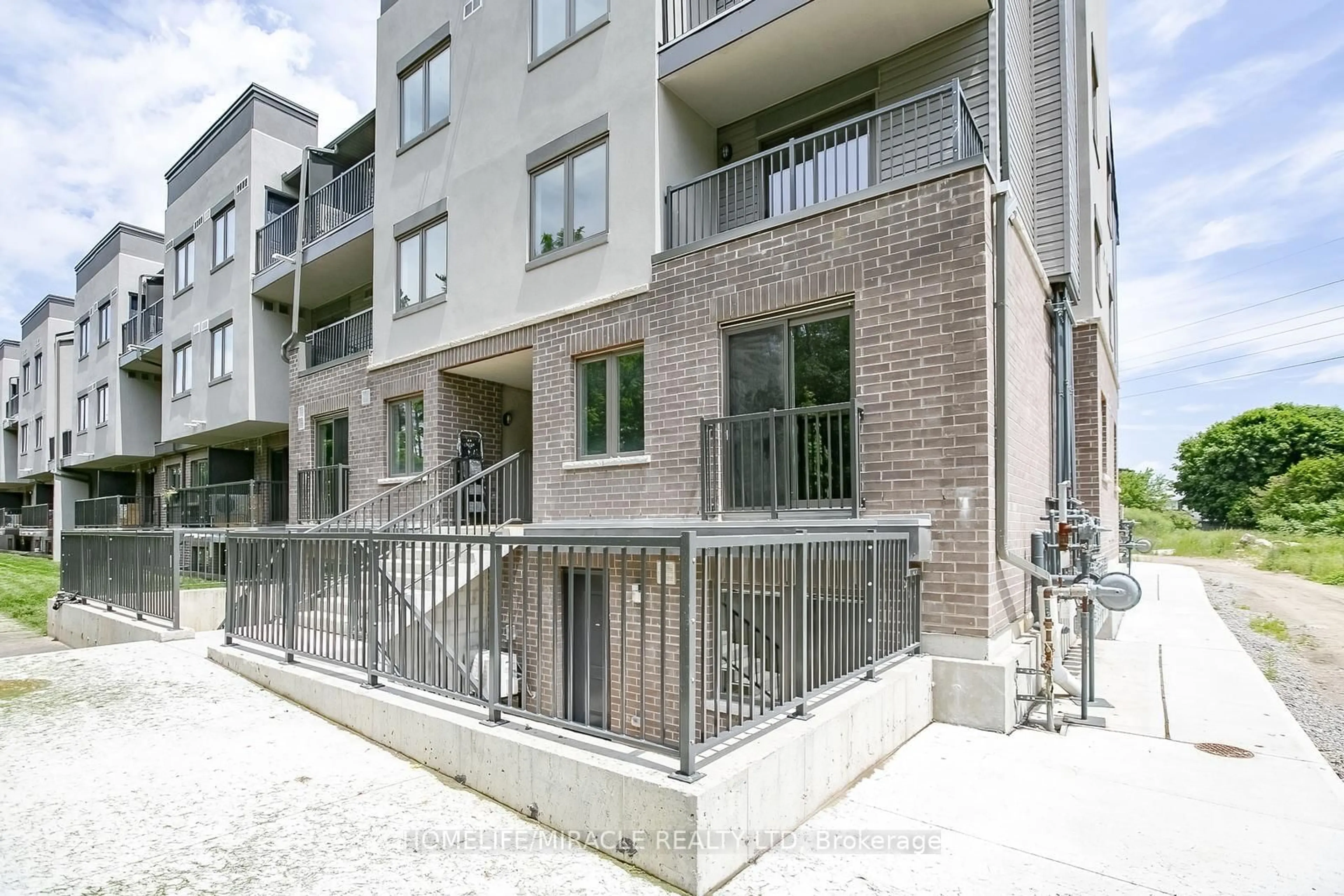 Unknown for 370 Fisher Mills Rd #63, Cambridge Ontario N3C 4N5