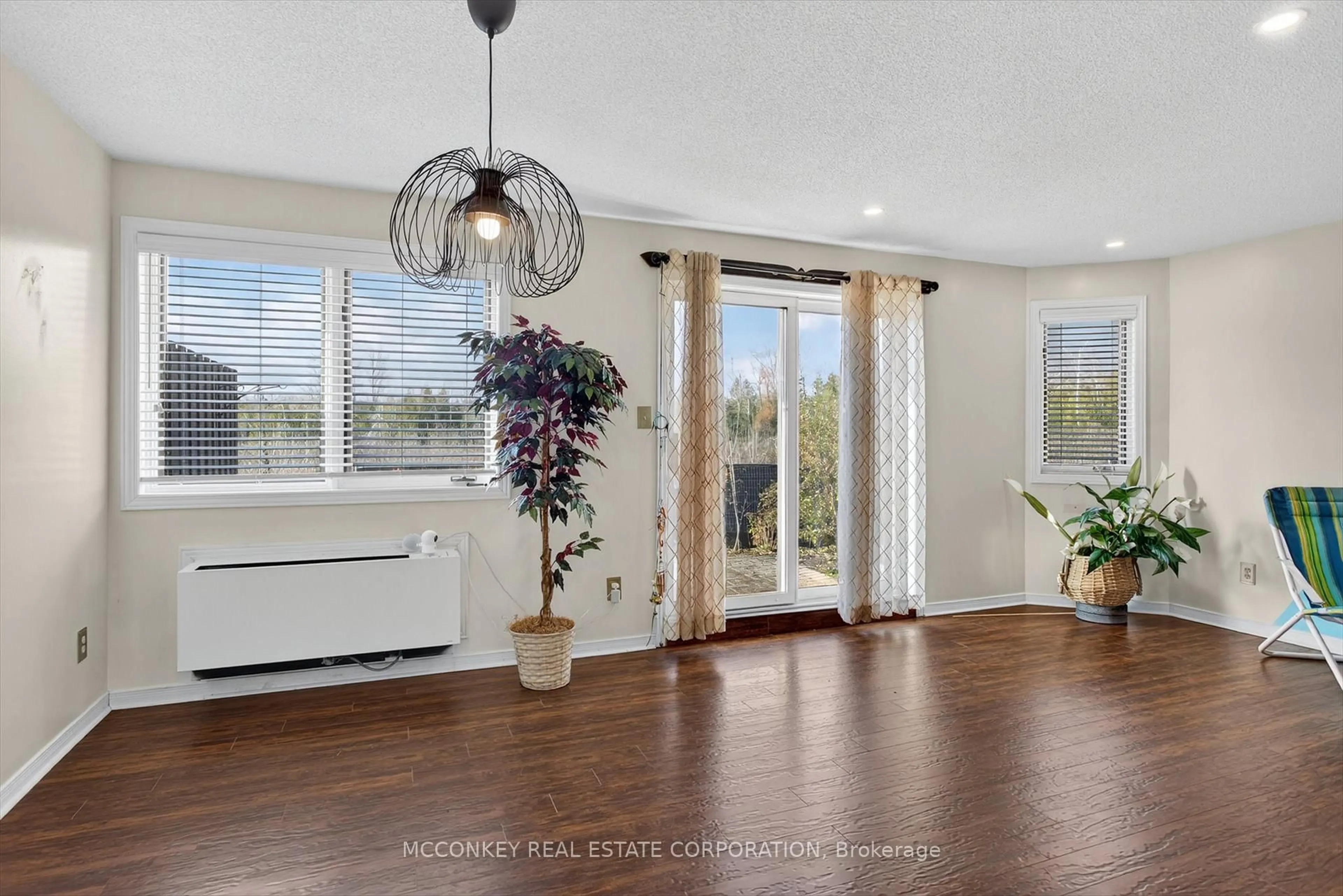 Indoor entryway for 36 Champlain Cres #26, Peterborough Ontario K9L 1T1