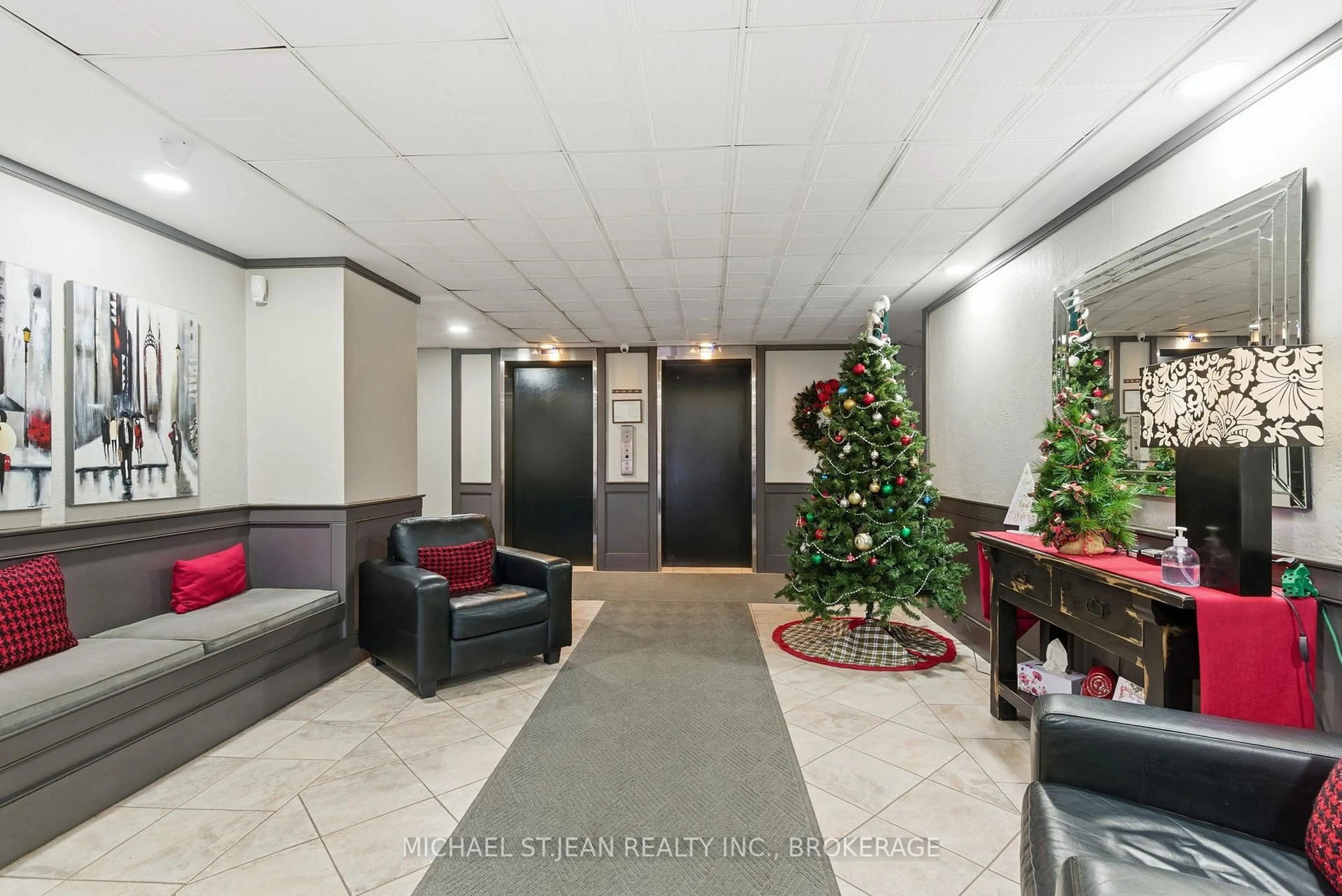 Lobby for 190 Hwy 20 Highway #101, Pelham Ontario L0S 1M0