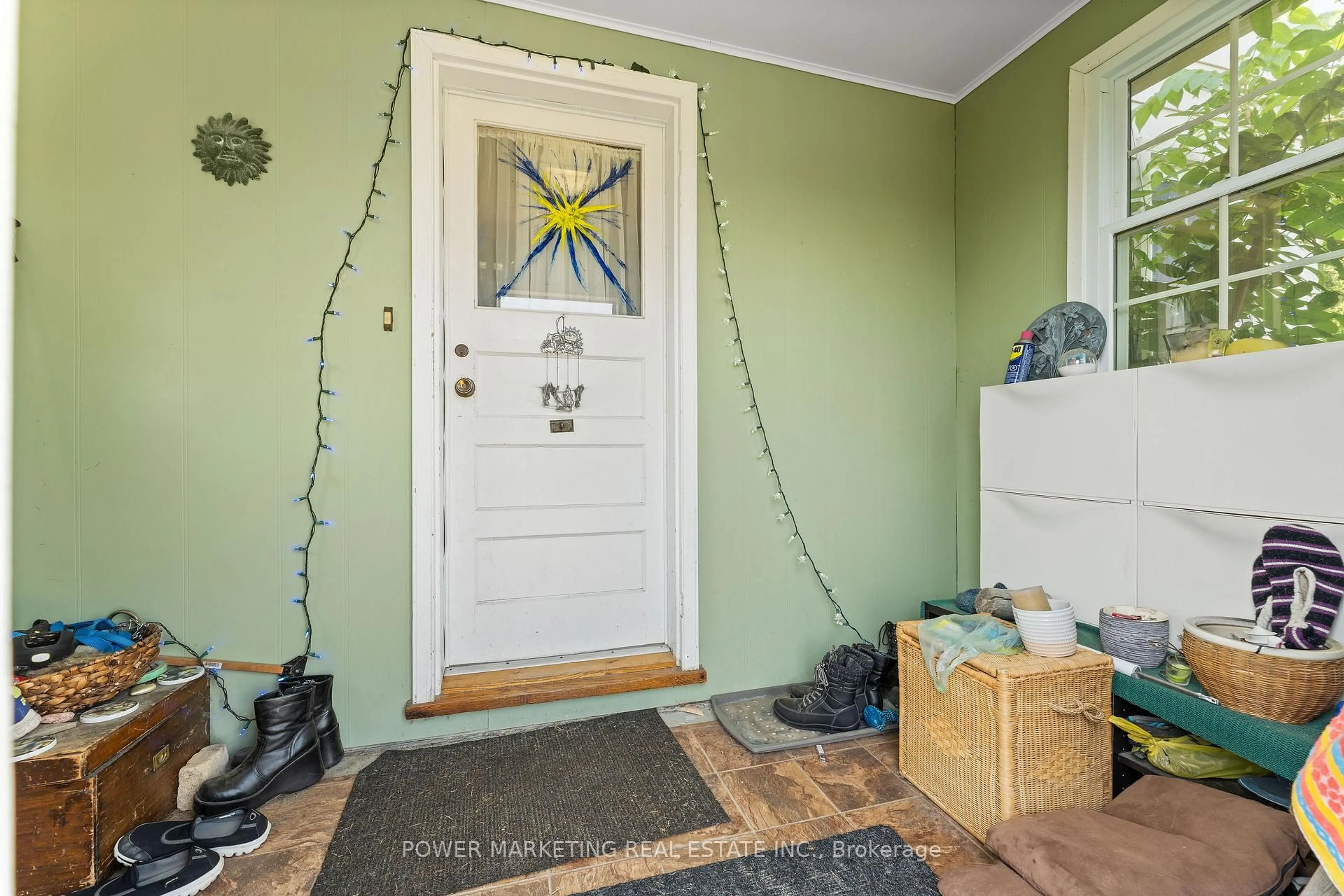 Indoor entryway for 979 RIVER Rd, Braeside Ontario K0A 1G0