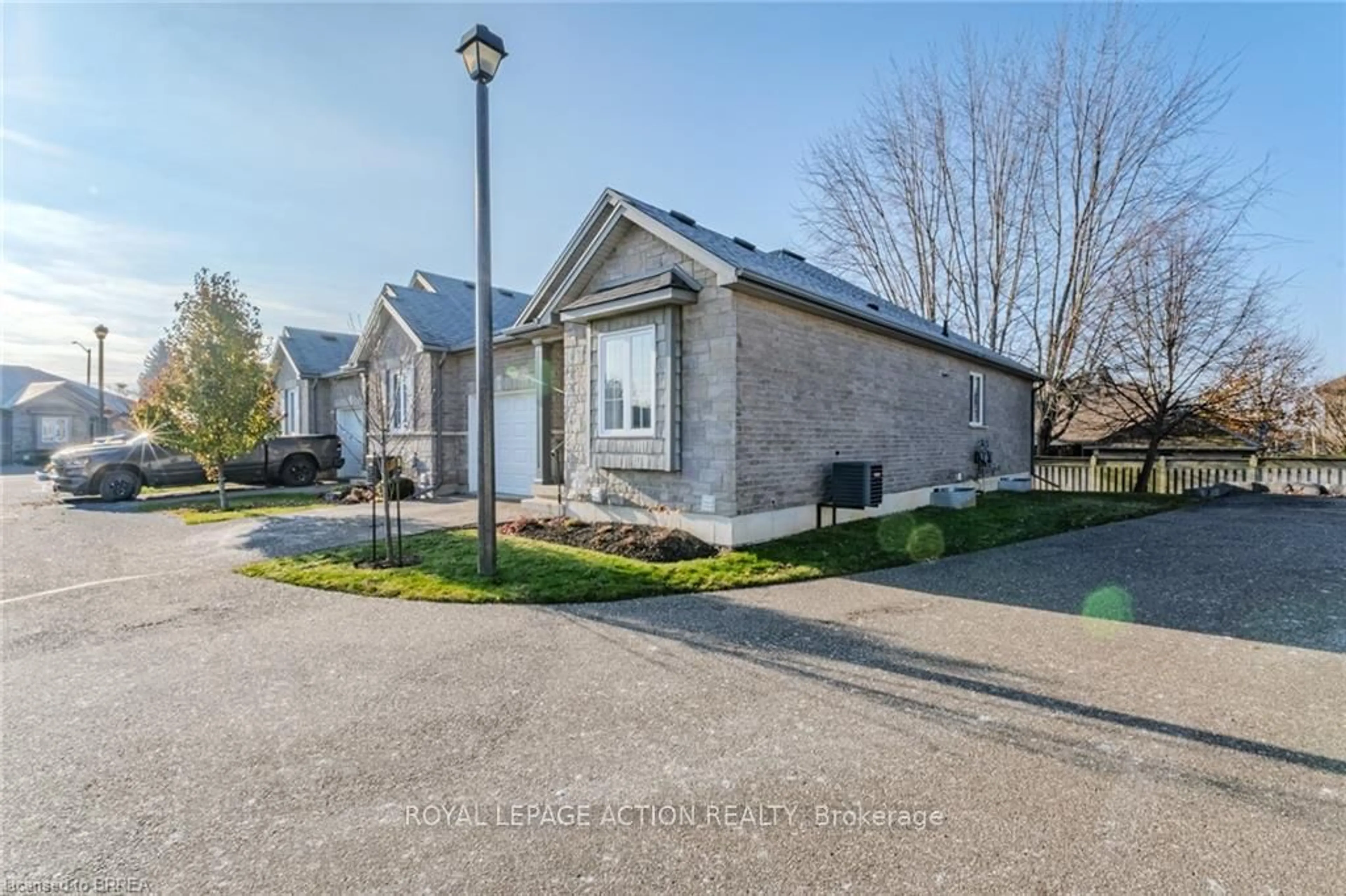 Unknown for 244 Dundas St #19, Brant Ontario N3L 0B4