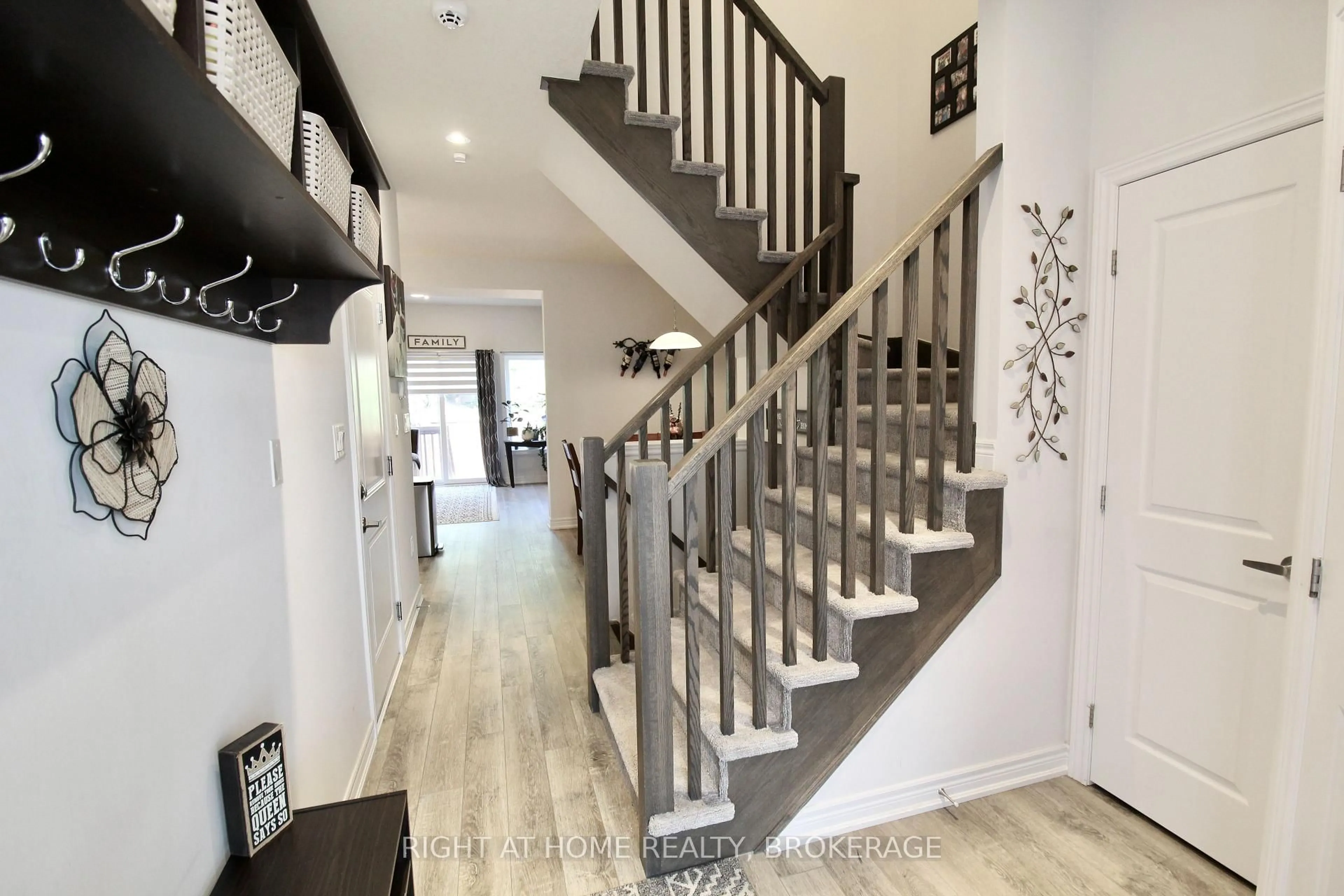 Unknown for 5080 Connor Dr #10, Lincoln Ontario L3J 0T3