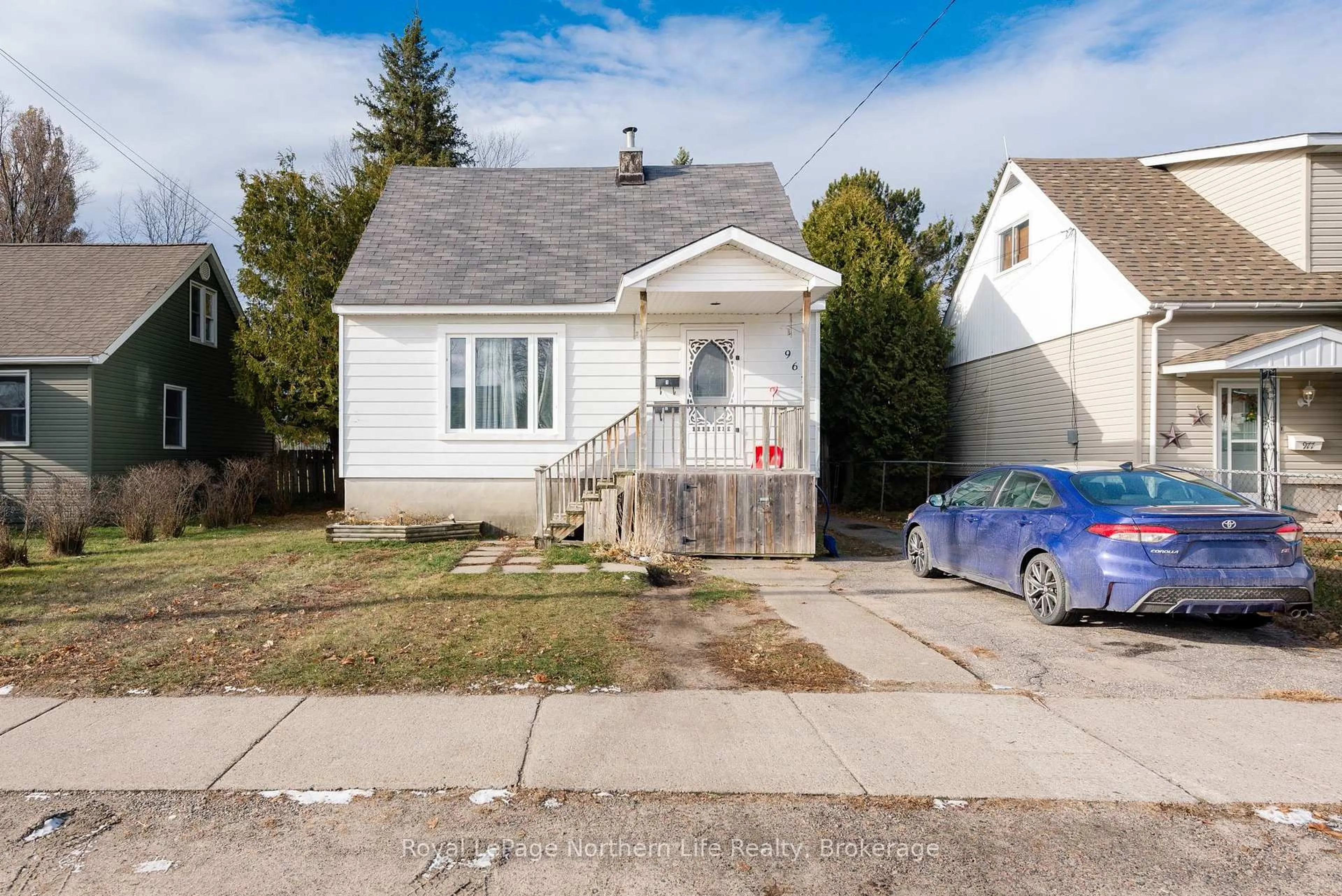 Unknown for 967 Galt St, North Bay Ontario P1B 5N5