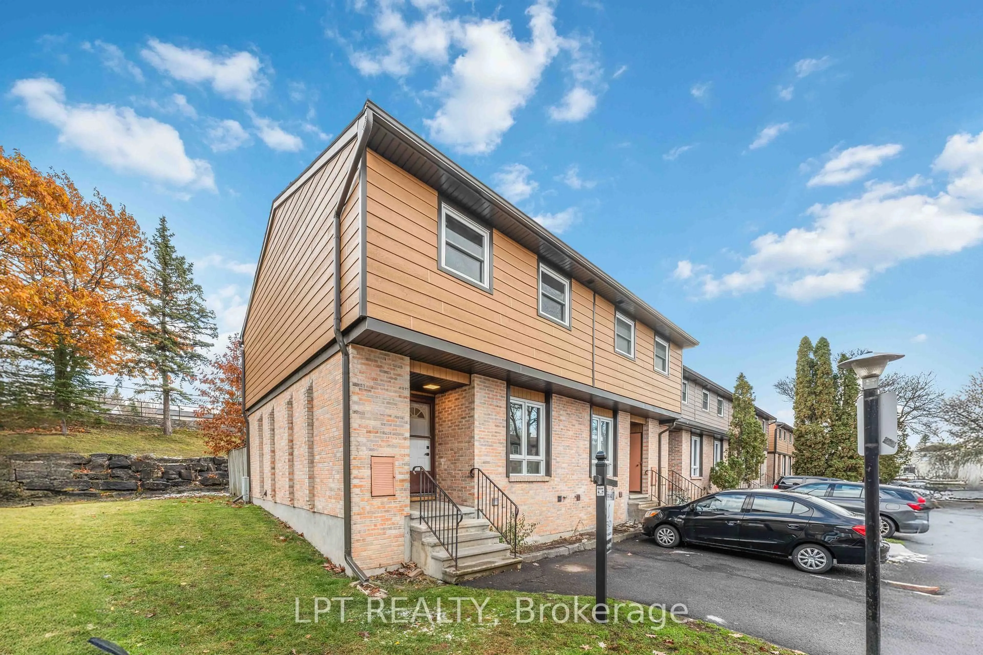 Unknown for 1743 Trappist Lane #71, Ottawa Ontario K1C 1X7