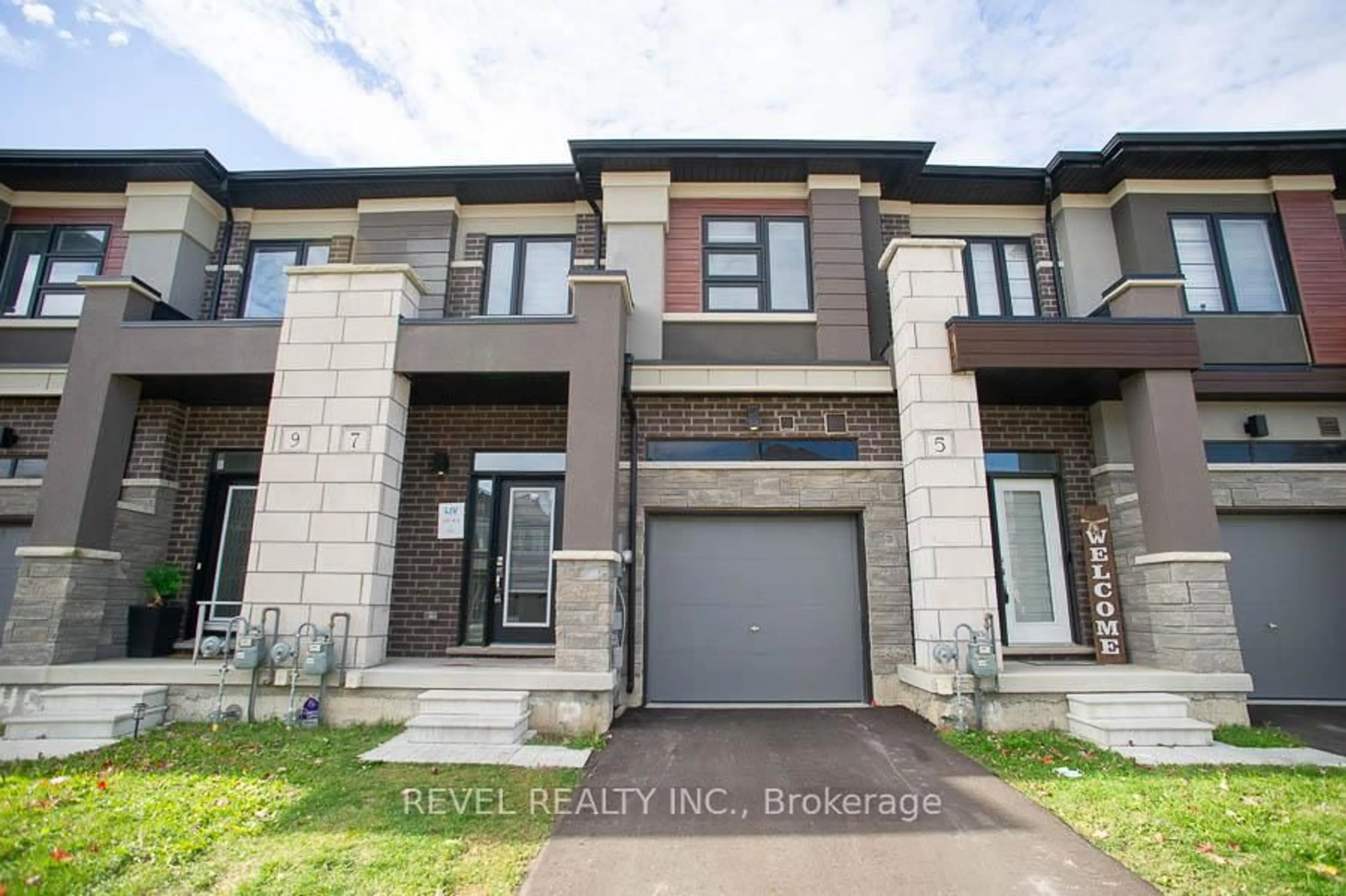 Home with brick exterior material, unknown for 7 Poole St, Brantford Ontario N3V 0B2