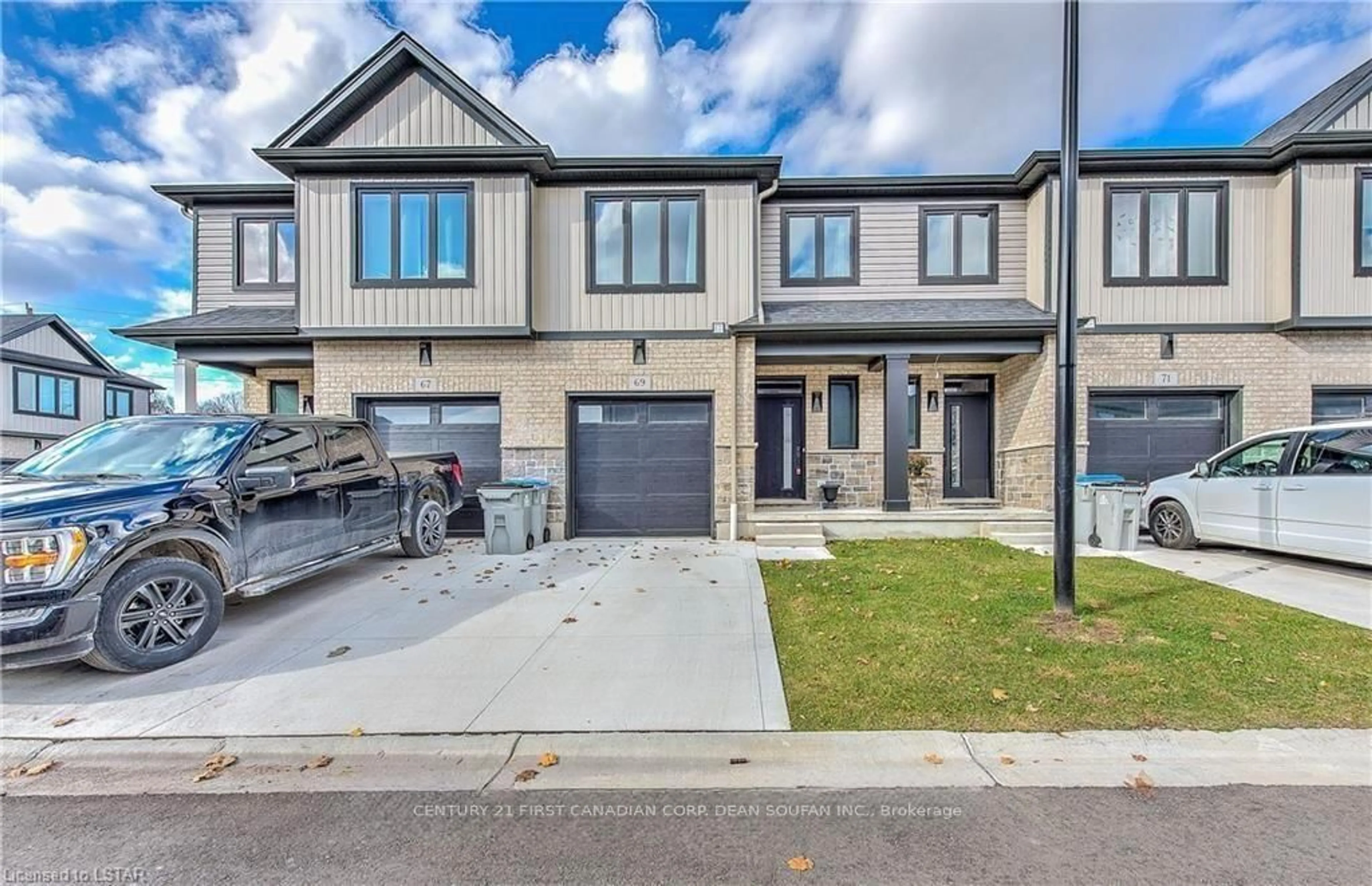 Home with brick exterior material, street for 601 Lions Park Dr #69, Strathroy-Caradoc Ontario N0L 1W0