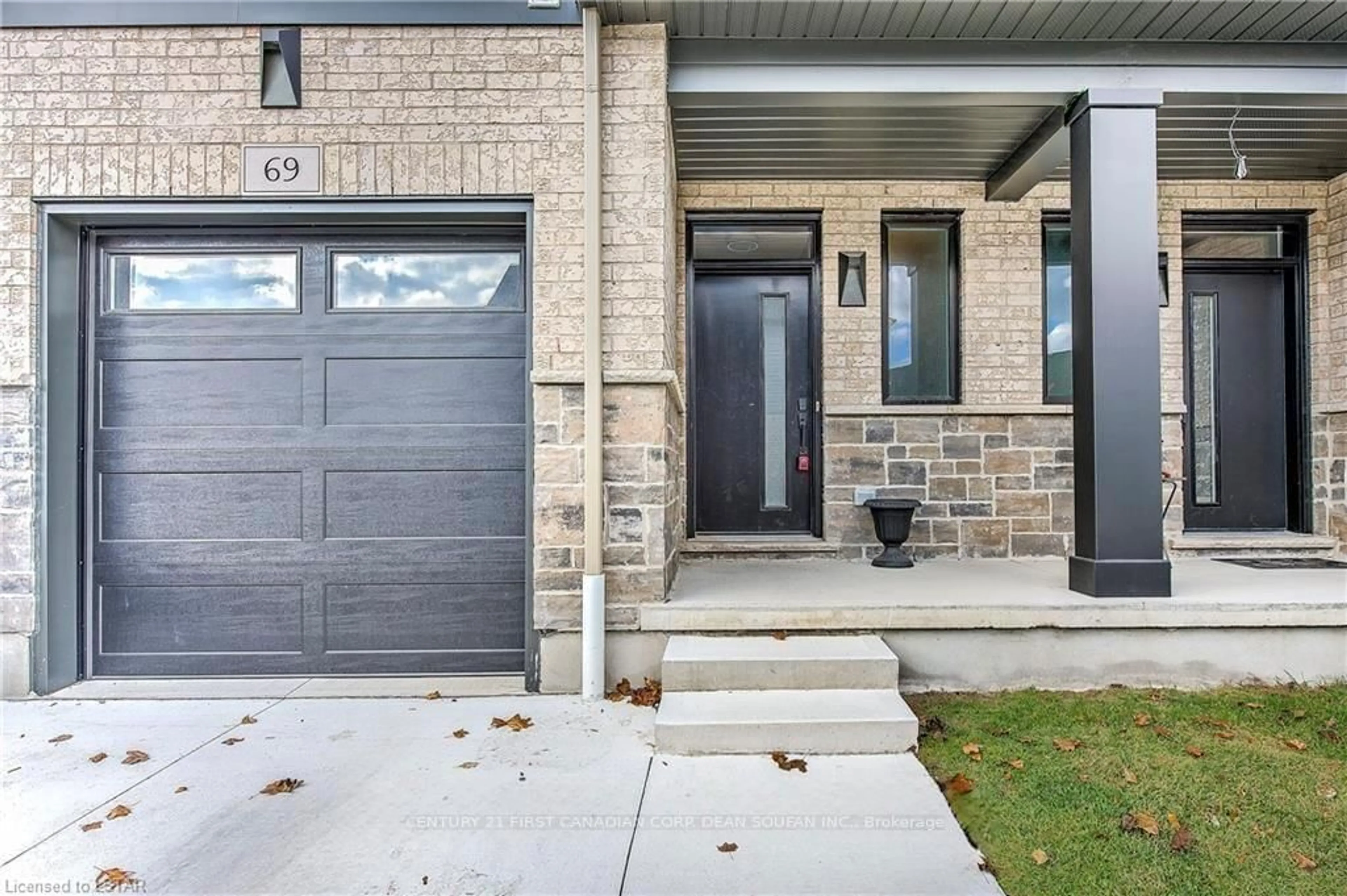 Home with brick exterior material, street for 601 Lions Park Dr #69, Strathroy-Caradoc Ontario N0L 1W0