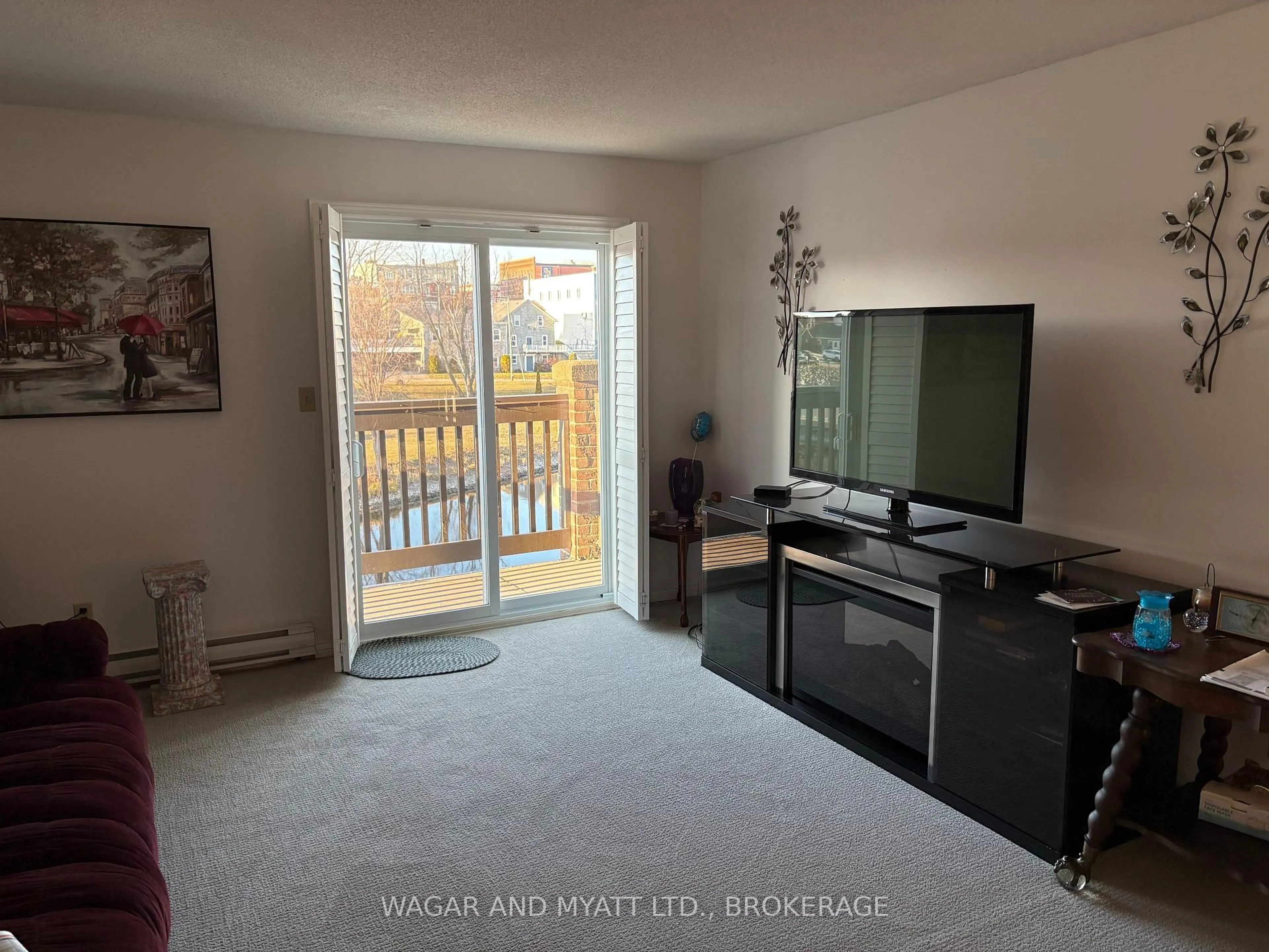 A pic of a room for 7 CENTRE St #303, Greater Napanee Ontario K7R 3X3