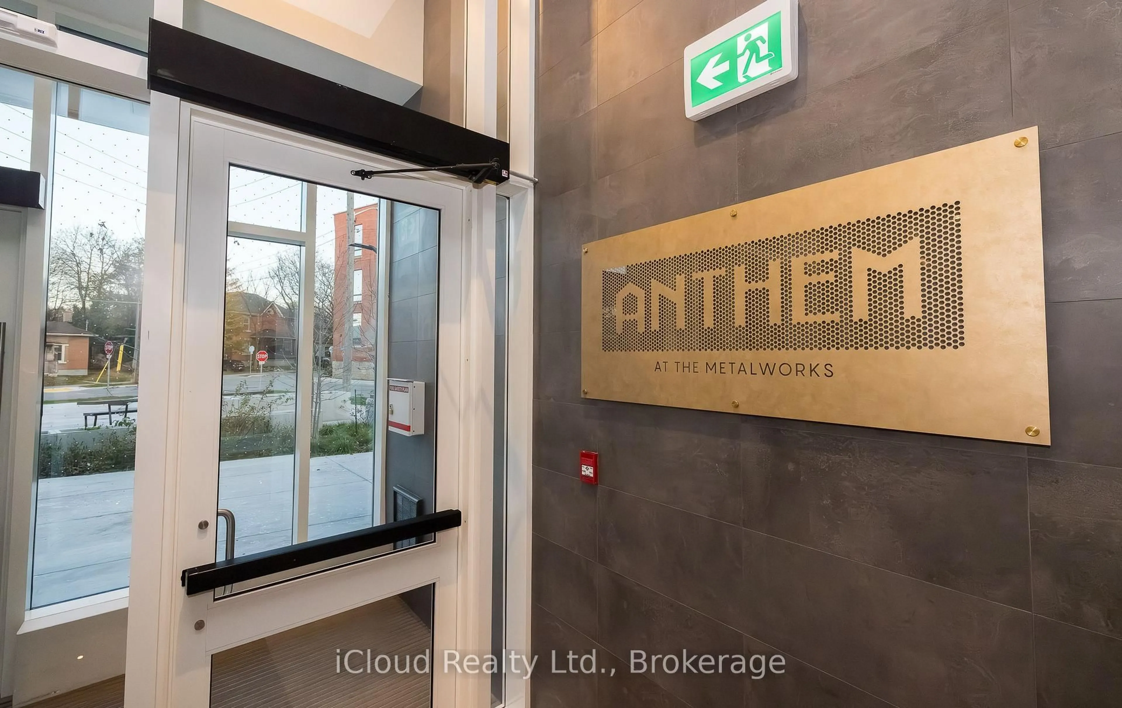 Indoor foyer for 93 Arthur St #1302, Guelph Ontario N1E 0T3