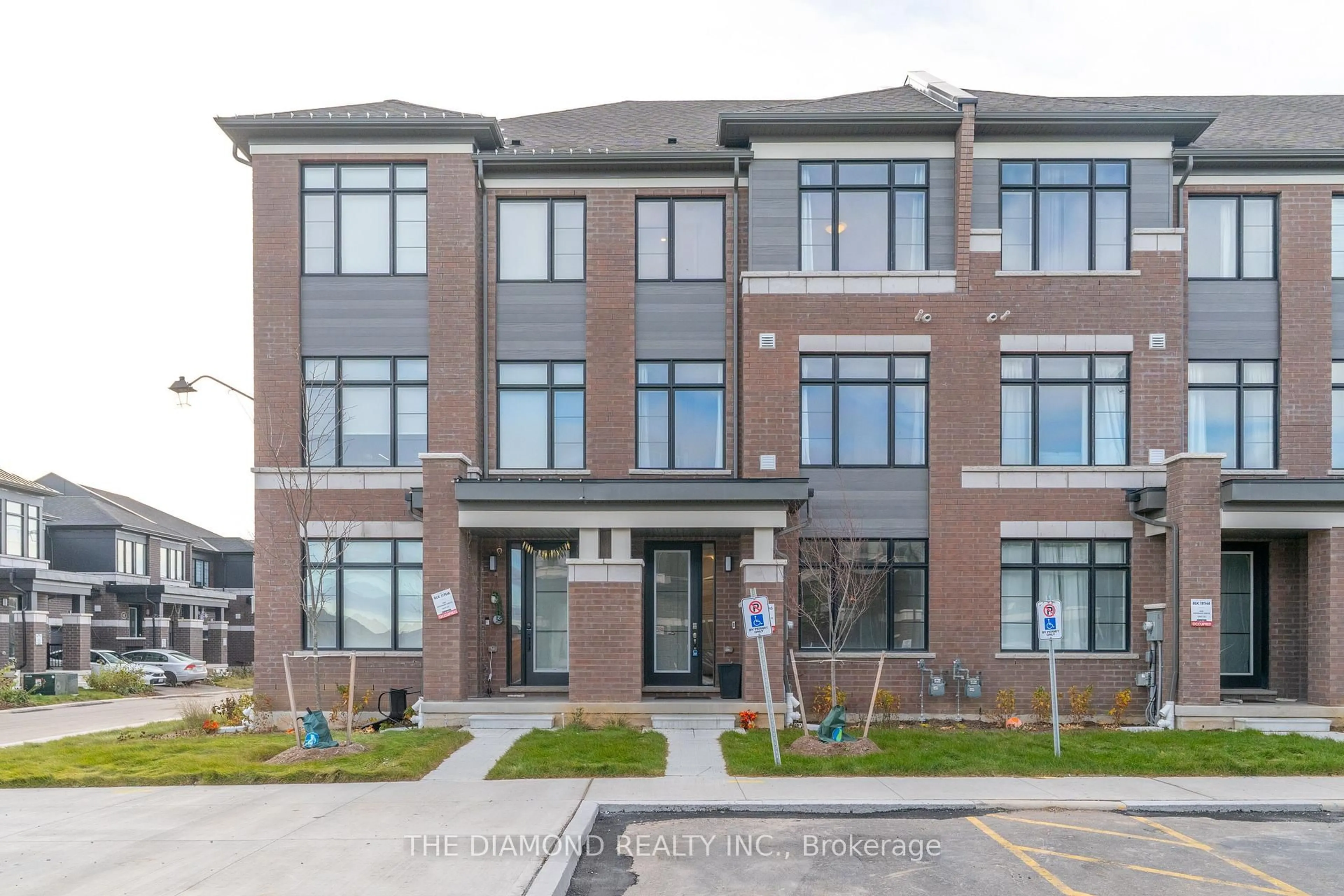 Home with brick exterior material, unknown for 400 Newman Dr #31, Cambridge Ontario N1S 0E8