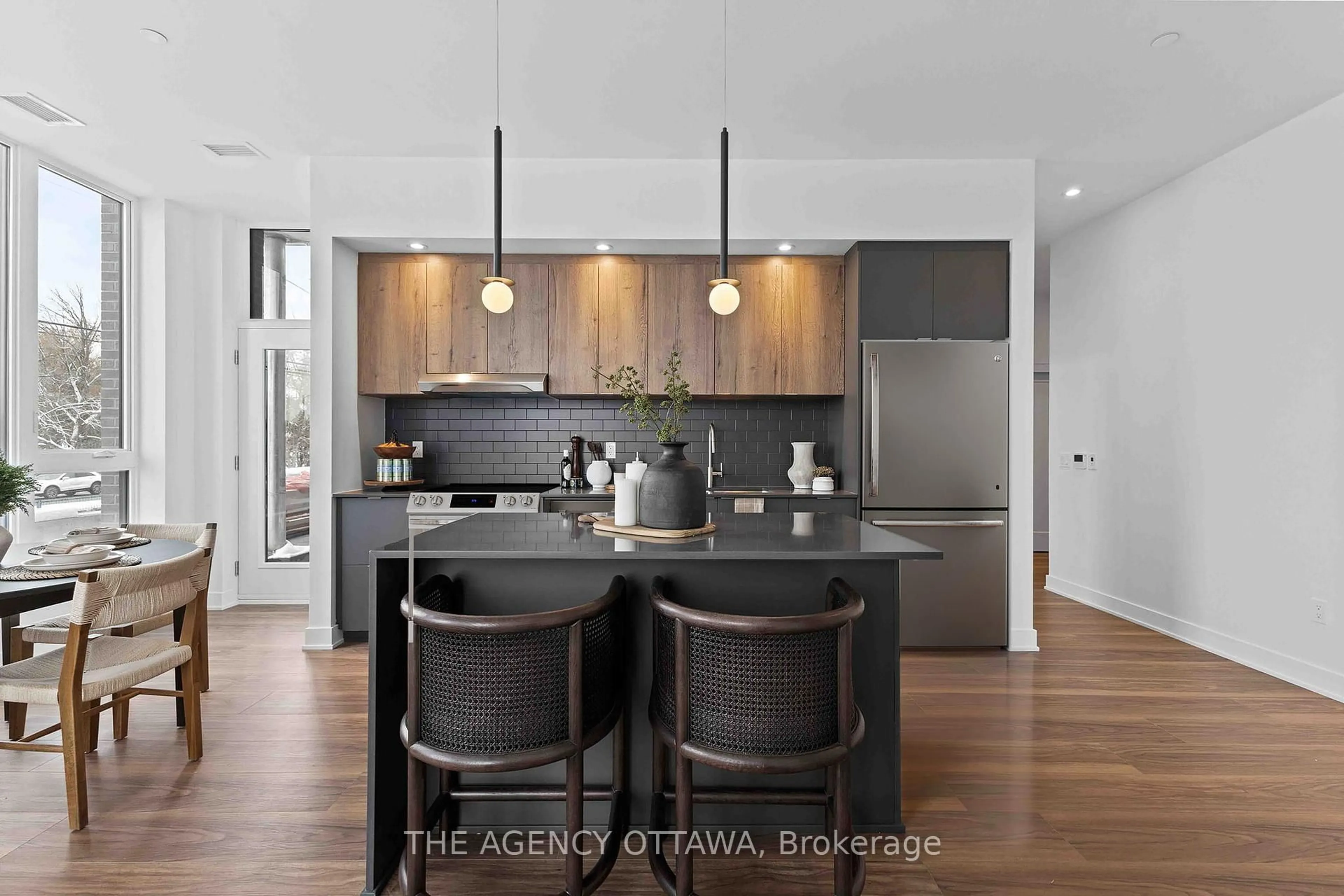 Contemporary kitchen, unknown for 3071 Riverside Dr #107, Ottawa Ontario K1V 9R2