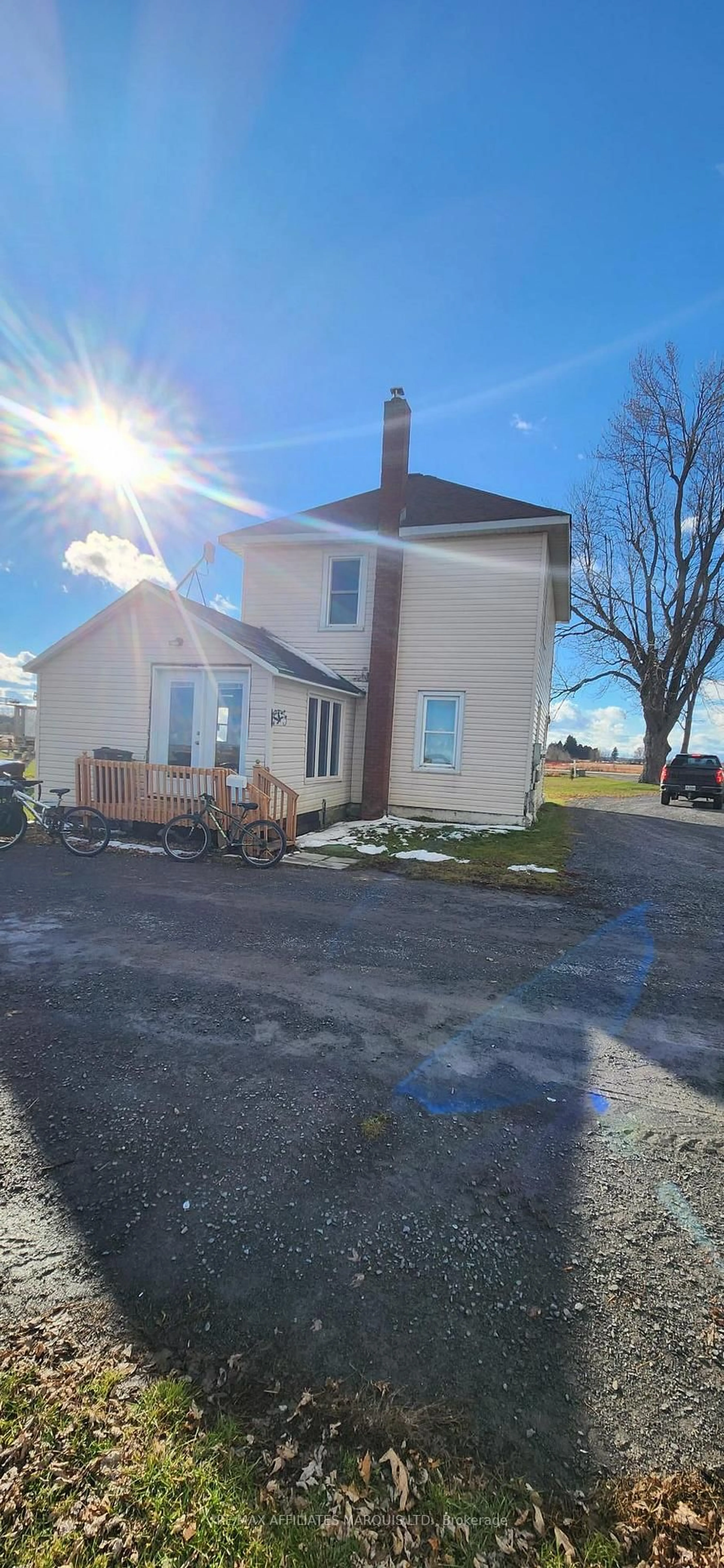 A pic from outside/outdoor area/front of a property/back of a property/a pic from drone, building for 2415 Hwy 138 Highway, North Stormont Ontario K0C 1W0