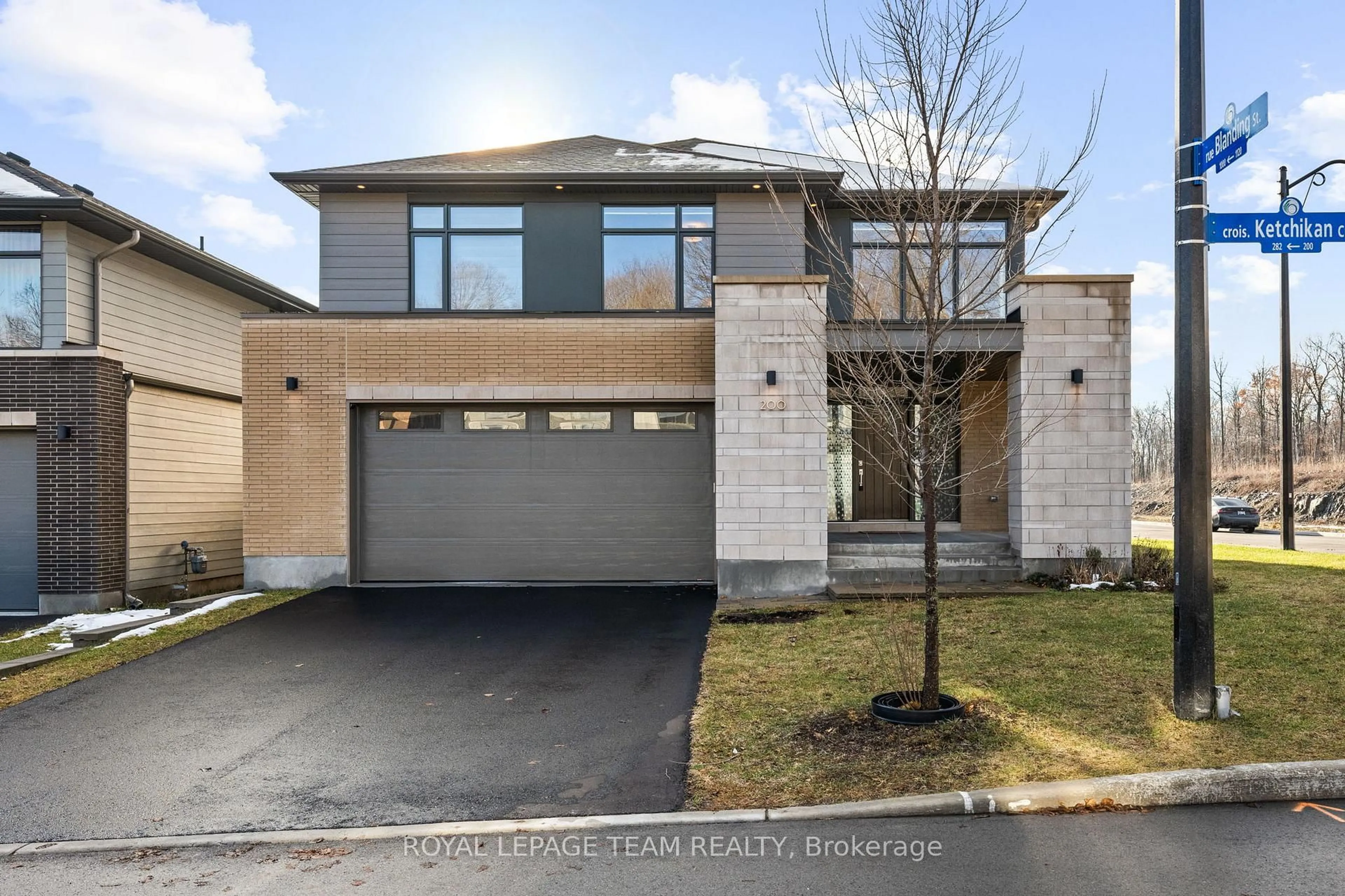 Home with brick exterior material, street for 200 Ketchikan Cres, Ottawa Ontario K2T 0S3