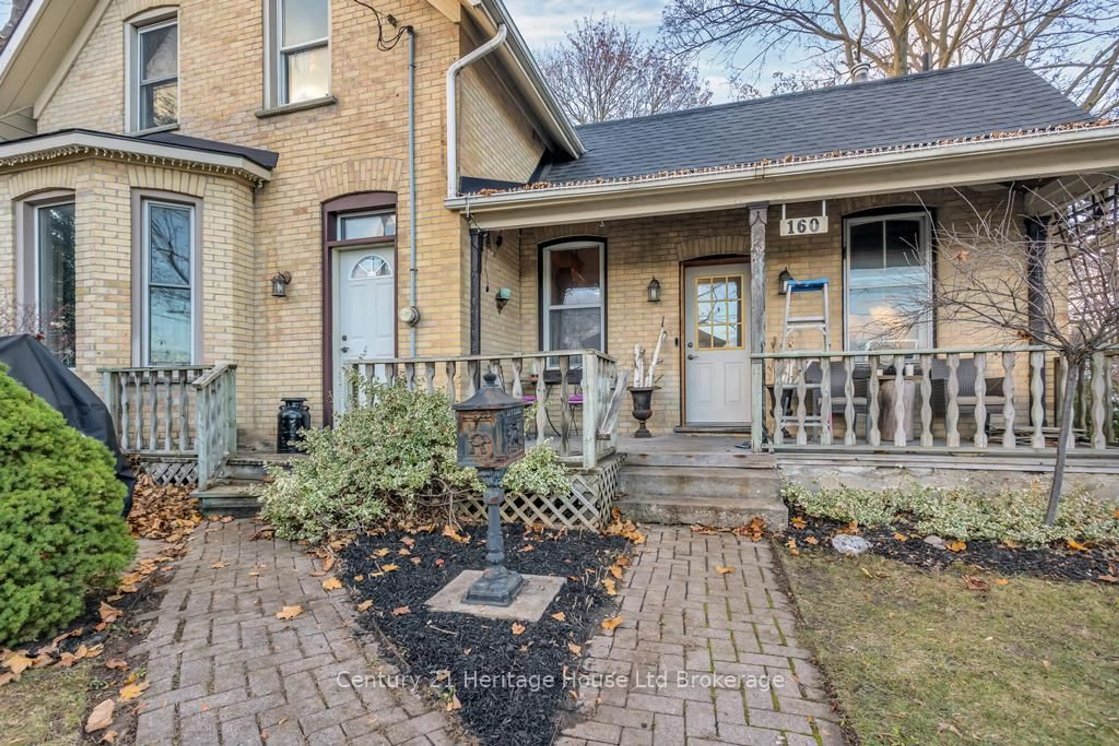 Home with brick exterior material, street for 160 Victoria St, Ingersoll Ontario N5C 2N1