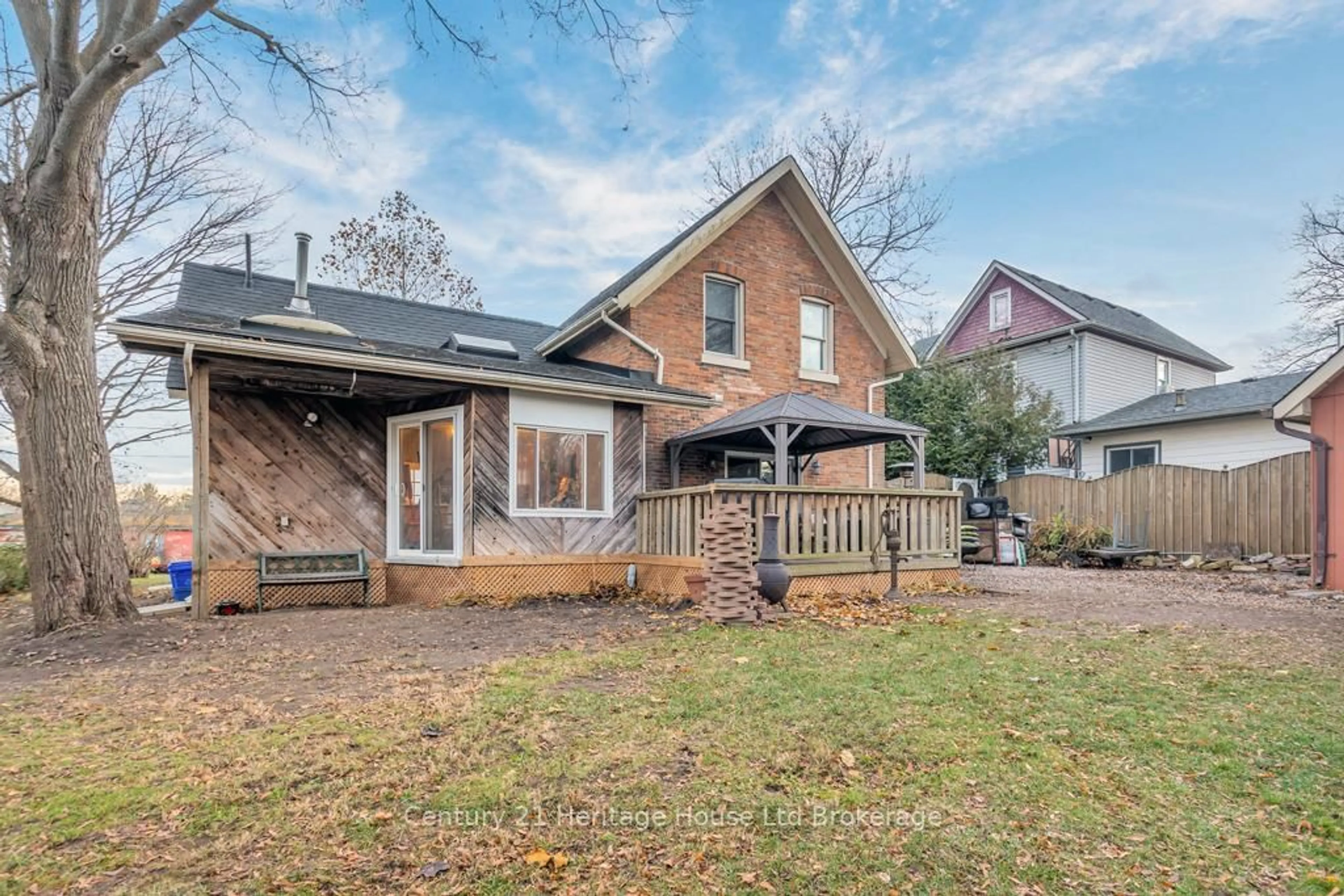 Unknown for 160 Victoria St, Ingersoll Ontario N5C 2N1