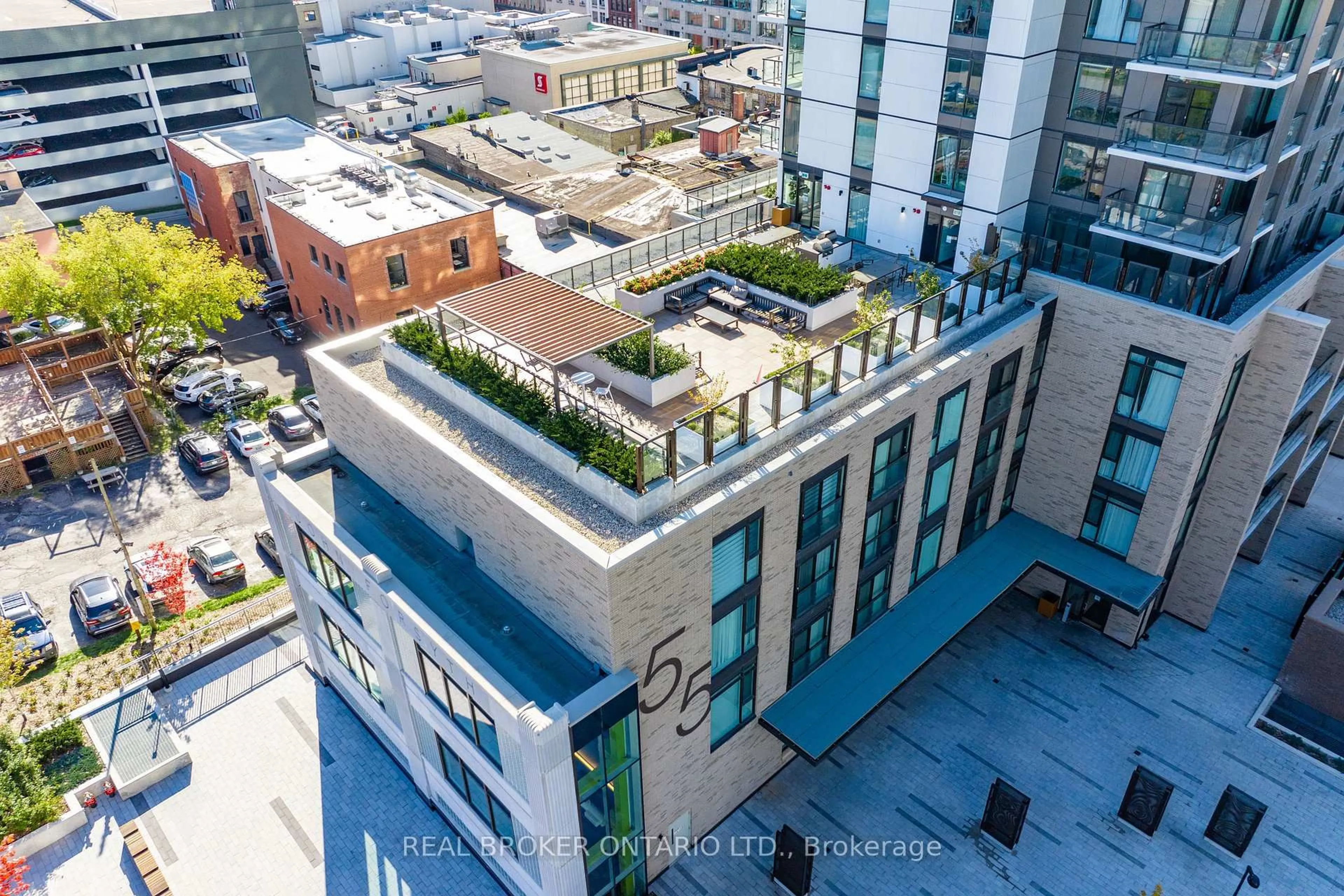 A pic from outside/outdoor area/front of a property/back of a property/a pic from drone, city buildings view from balcony for 55 Duke St #322, Kitchener Ontario N2H 0C9