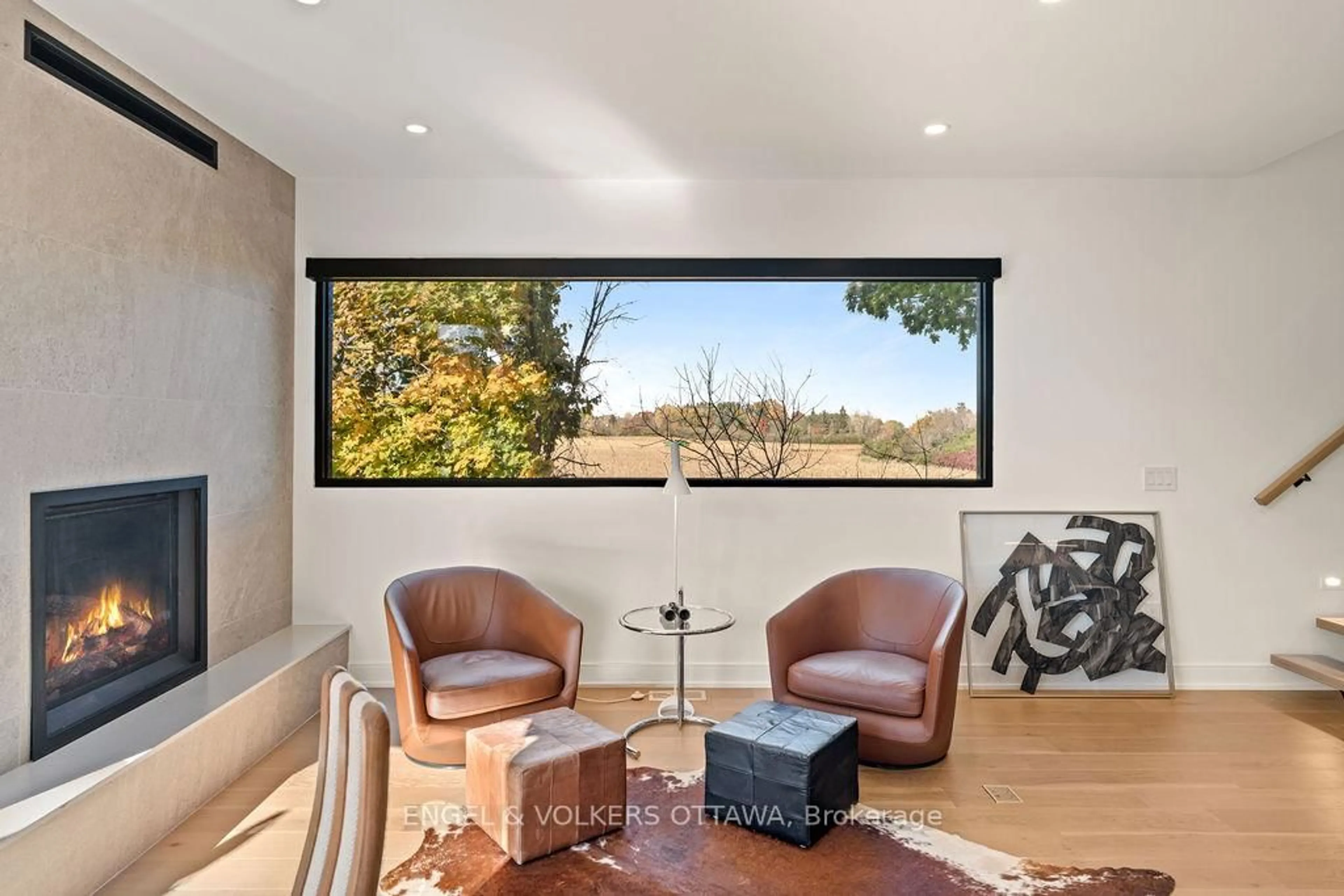 Unknown for 127 Peridot Private, Ottawa Ontario K2C 3M3