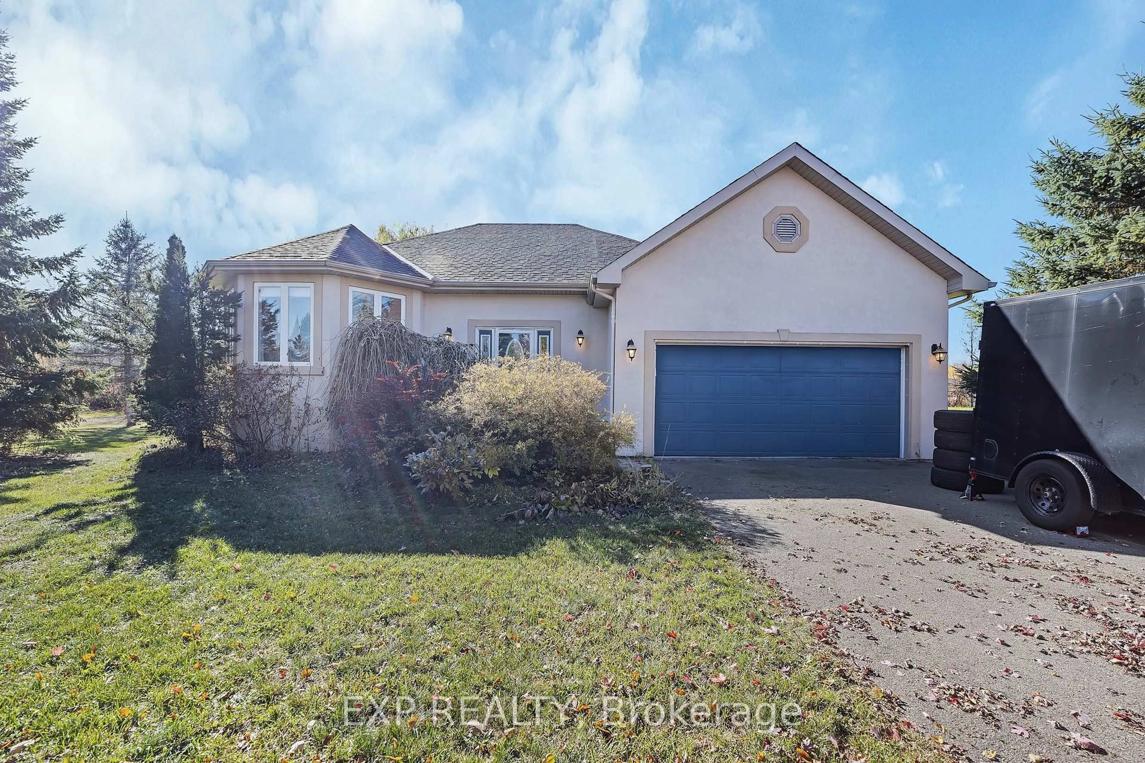 A pic from outside/outdoor area/front of a property/back of a property/a pic from drone, street for 60 PIONEER Dr, North Grenville Ontario K0G 1J0