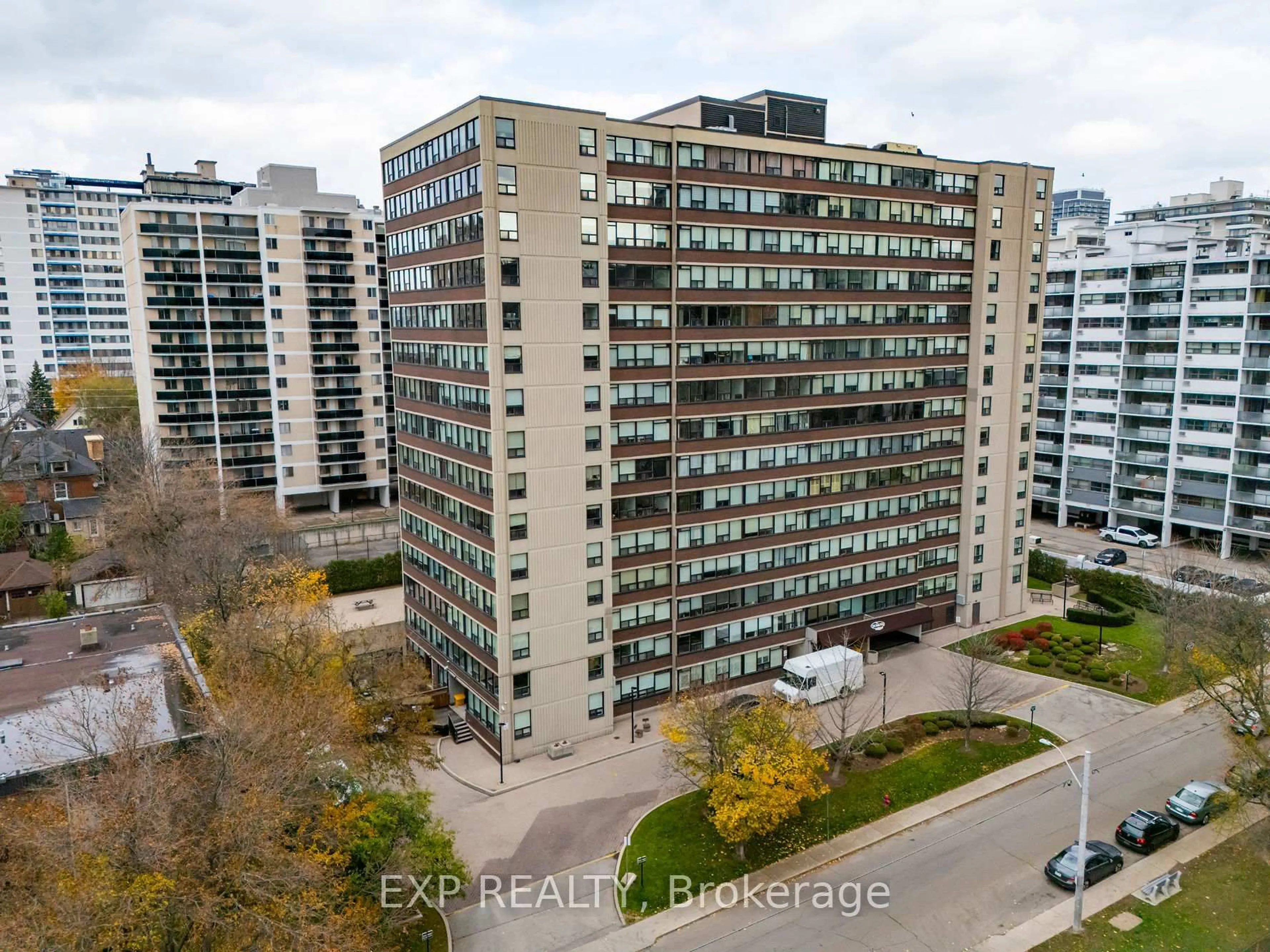 A pic from outside/outdoor area/front of a property/back of a property/a pic from drone, city buildings view from balcony for 120 DUKE St #1506, Hamilton Ontario L8P 4T1
