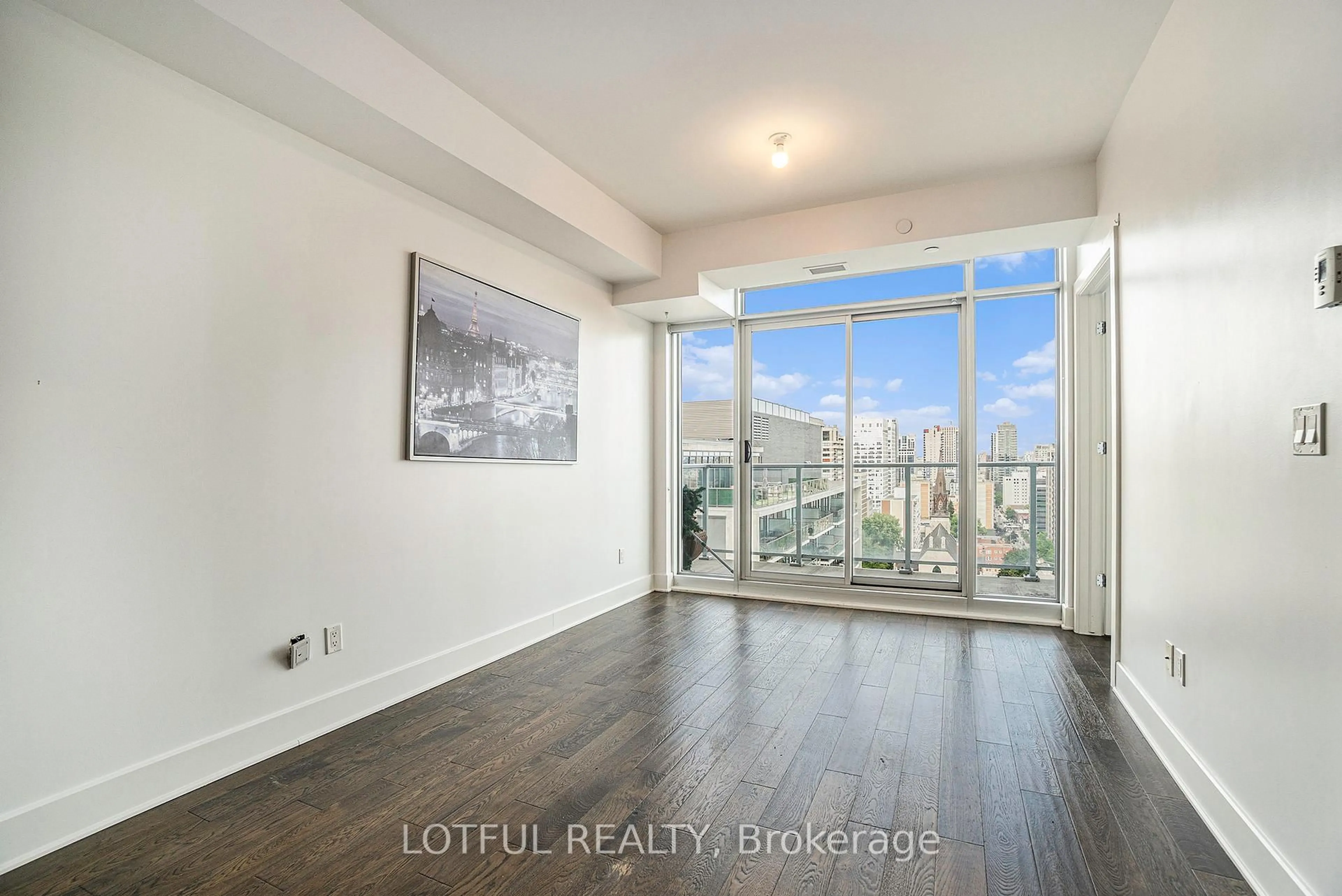 Unknown for 255 BAY St #1705, Ottawa Ontario K1R 0C5