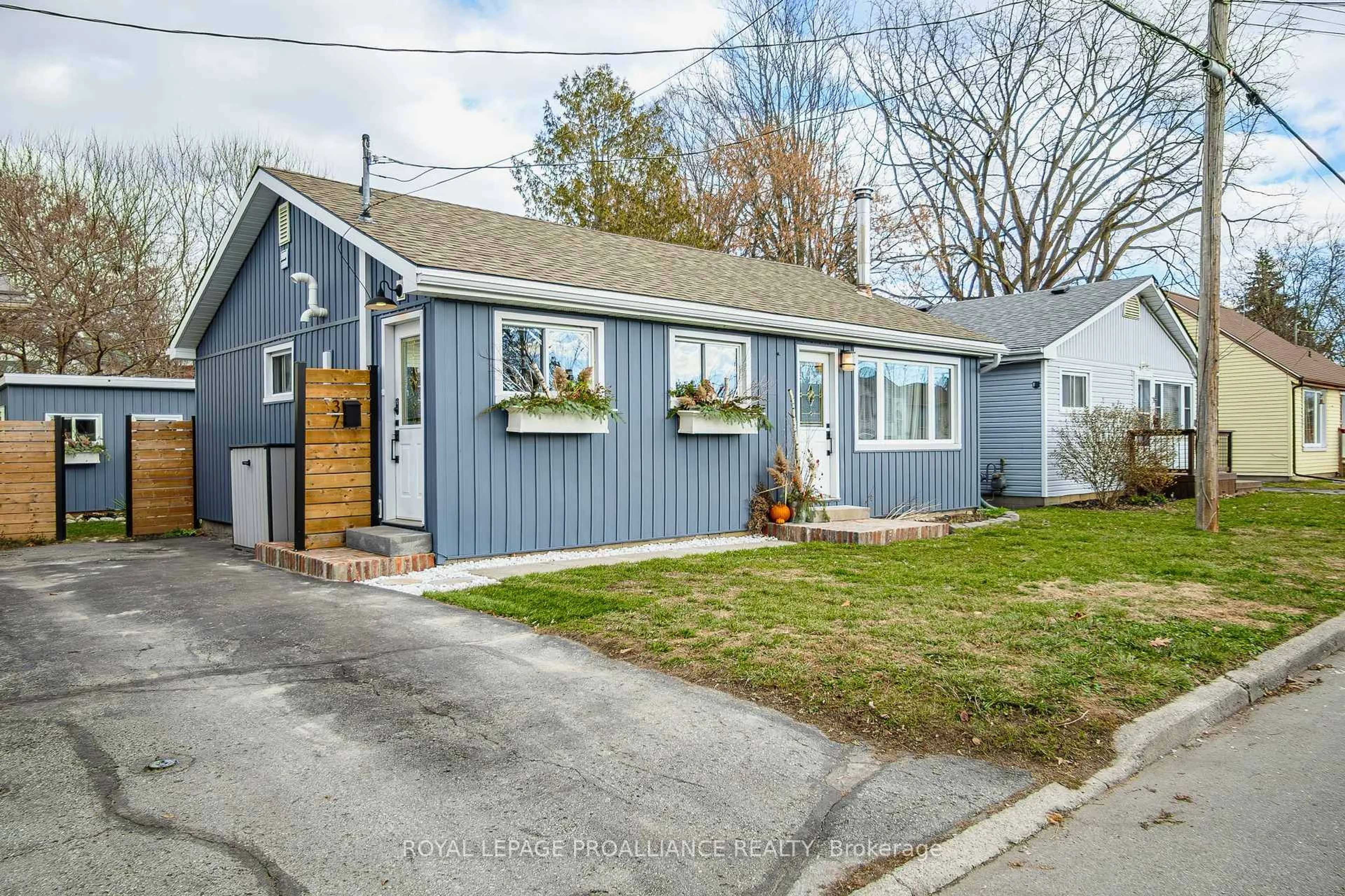 Home with vinyl exterior material, street for 37 Leopold St, Quinte West Ontario K8V 2K1