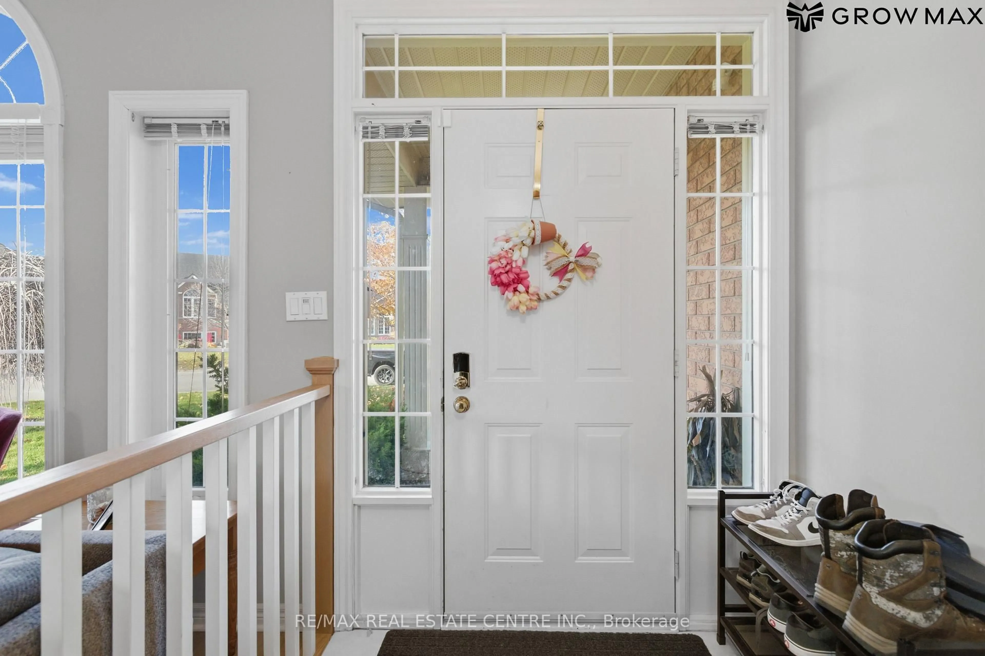 Indoor entryway for 4119 Walcot Crt, Lincoln Ontario L0R 1B7