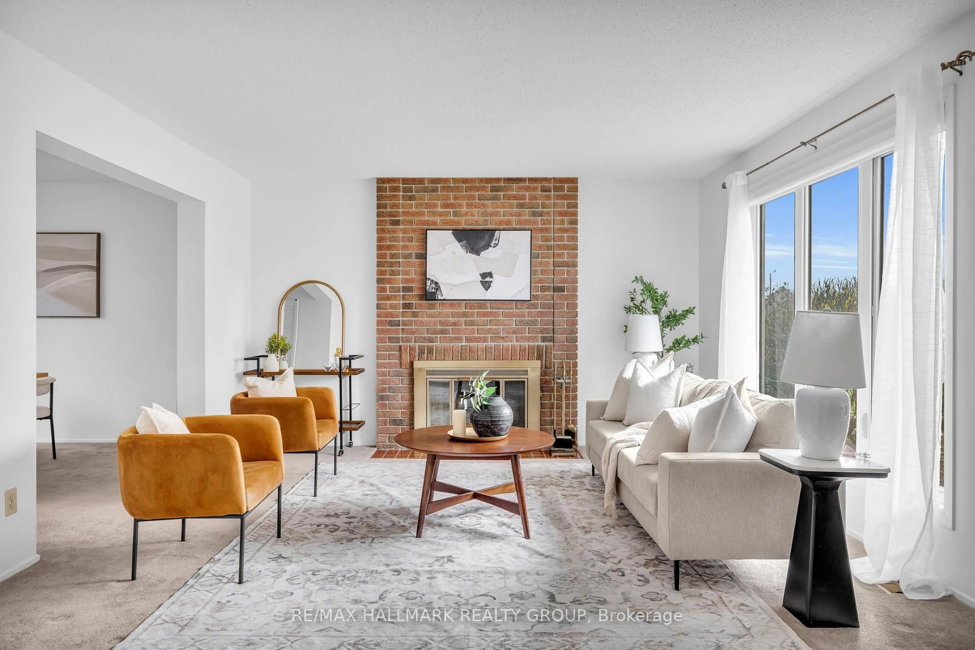 Living room with furniture, unknown for 3407 McCarthy Rd, Ottawa Ontario K1V 9G6